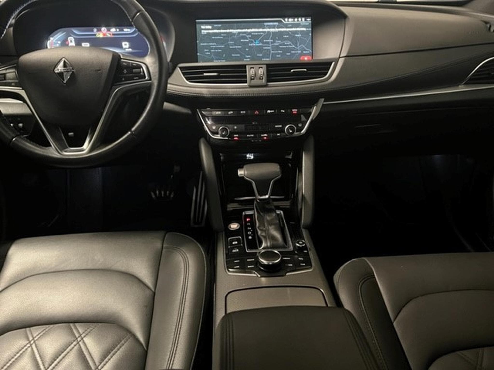Borgward BX7 TS 2.0 T-GDI SPORT 4WD AUTO (2021) - Photo 2