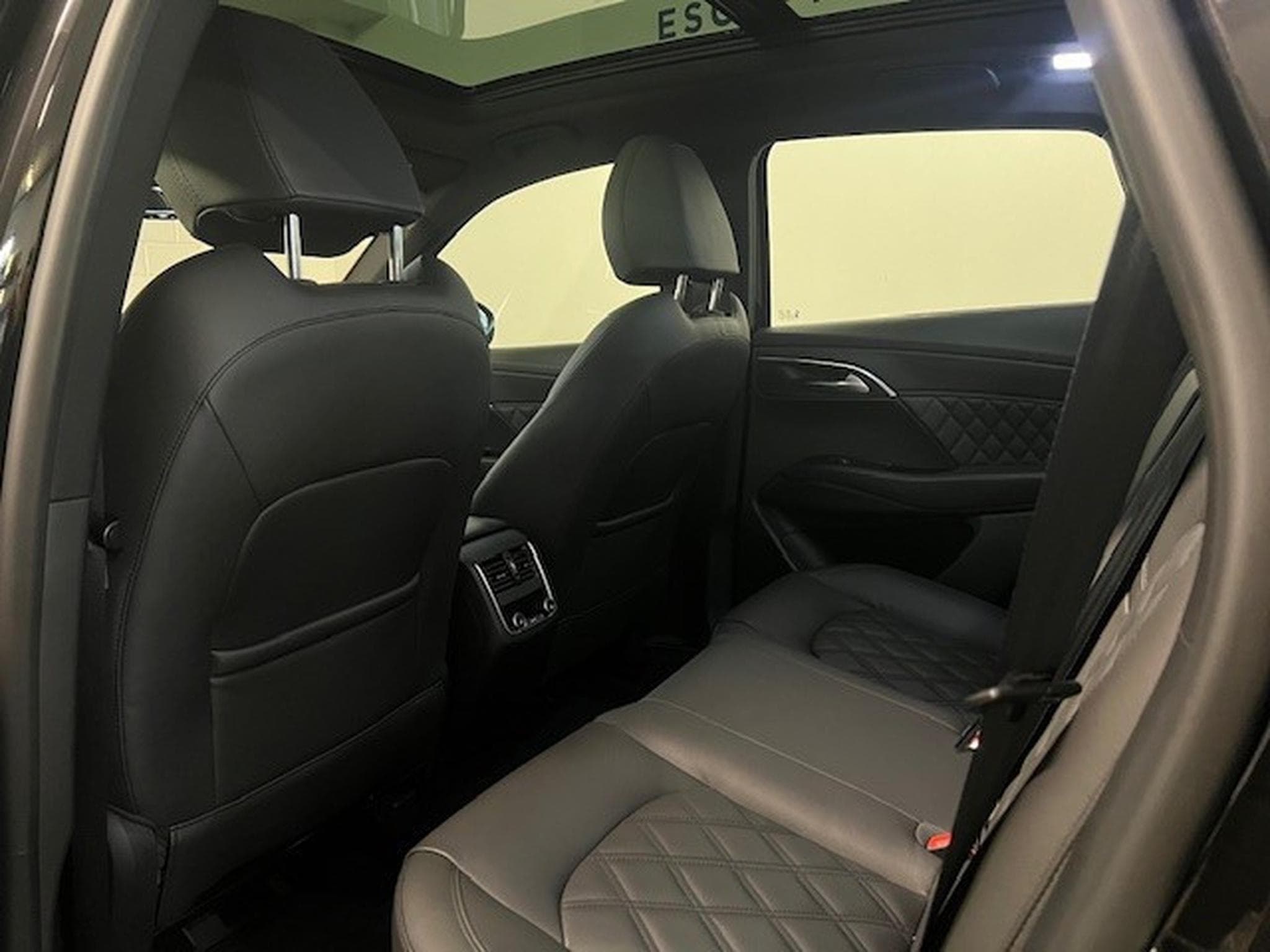 Borgward BX7 TS 2.0 T-GDI SPORT 4WD AUTO (2021) - Photo 4