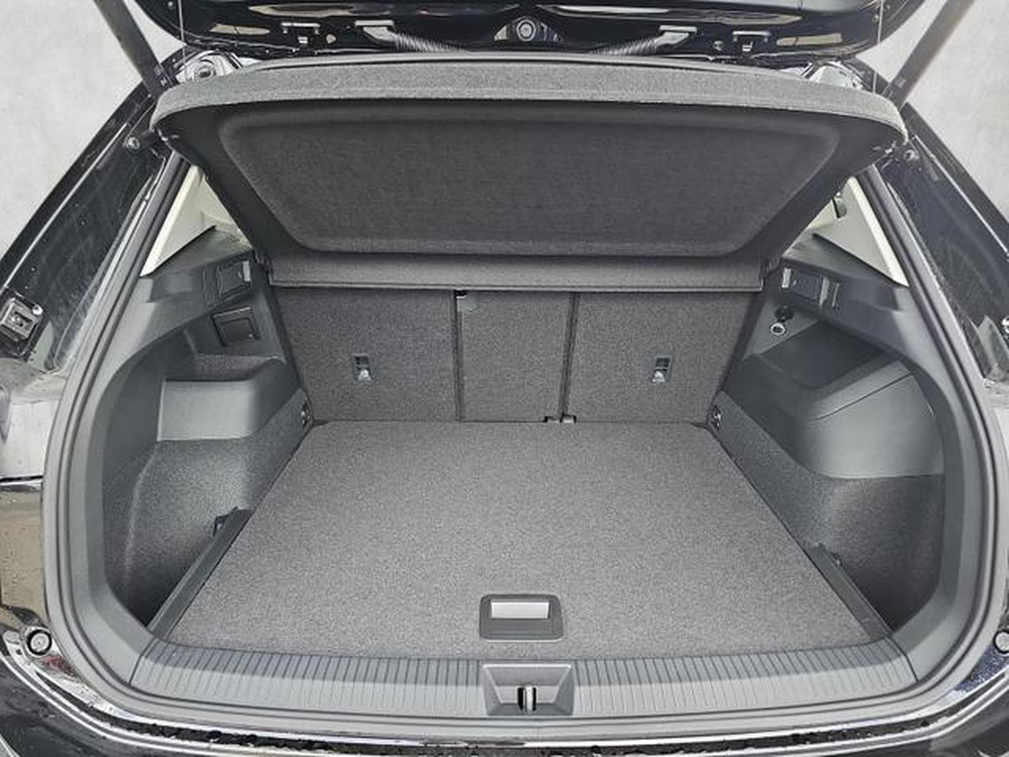 VW Tiguan 2.0 TDI 110 kW Elegance (2026) - Photo 14