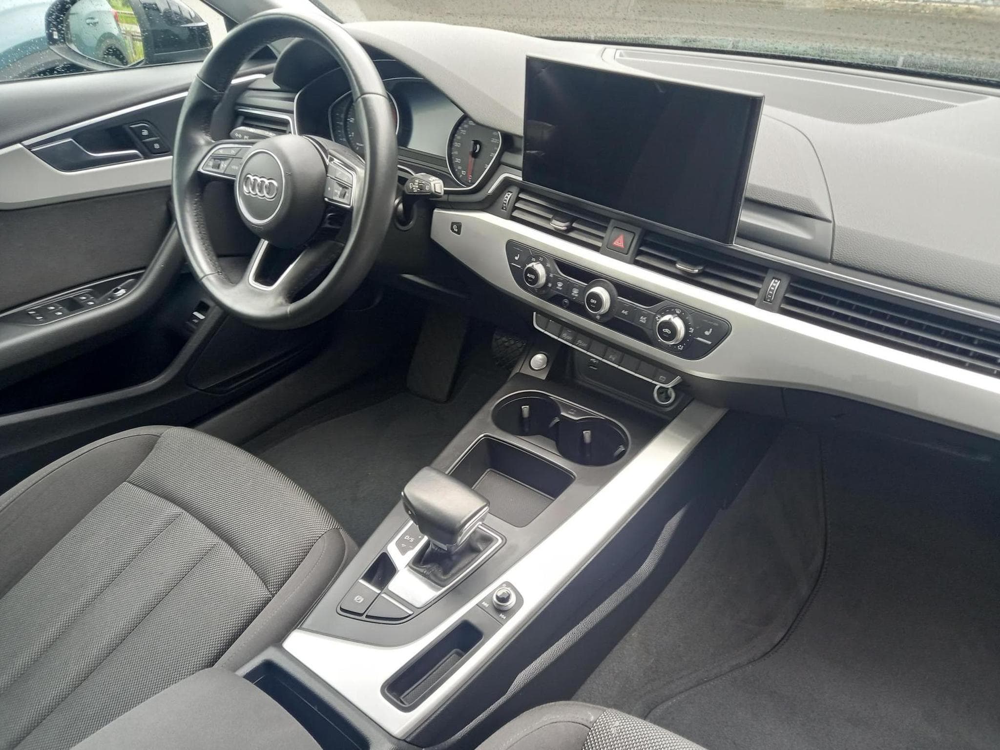 Audi A4 Avant 35 TFSI (2022) - Photo 10