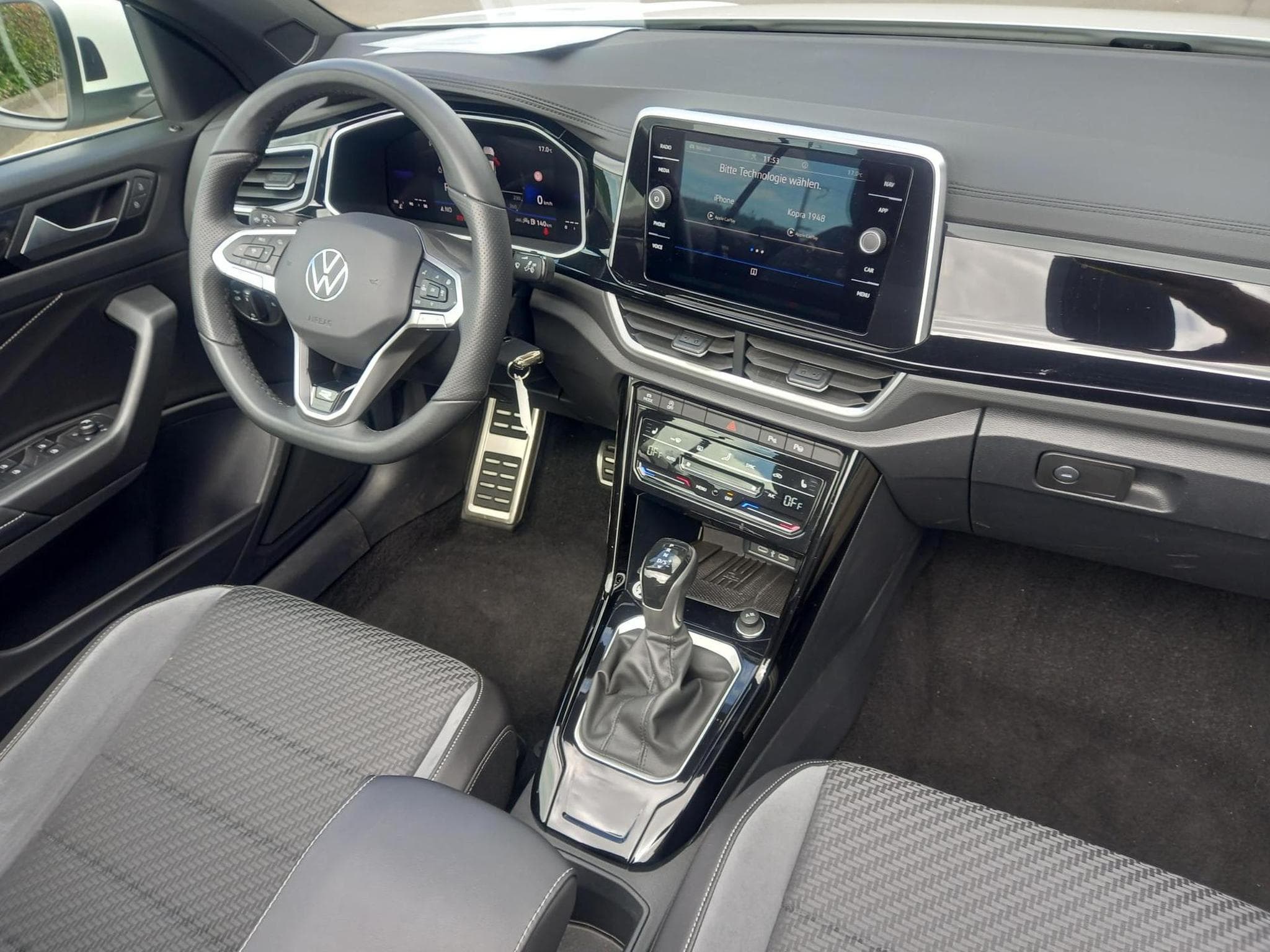 VW T-Roc Cabriolet R-Line 1.5 (2025) - Photo 7