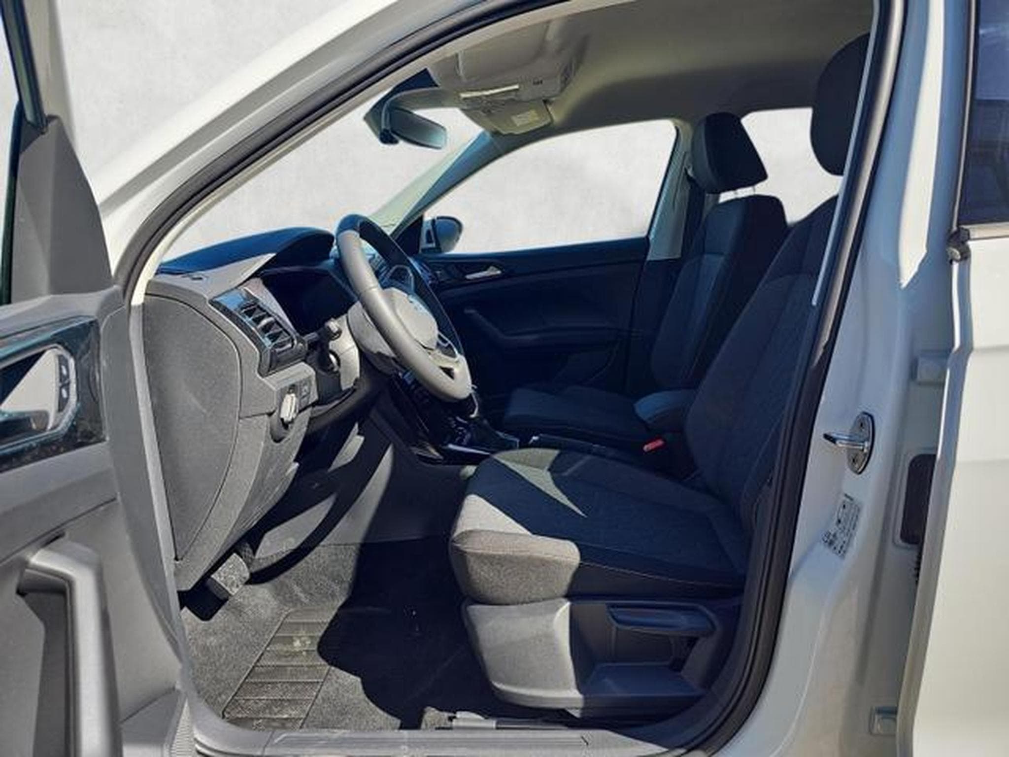 VW T-Cross 1.0 TSI 85 kW Life (2026) - Photo 9