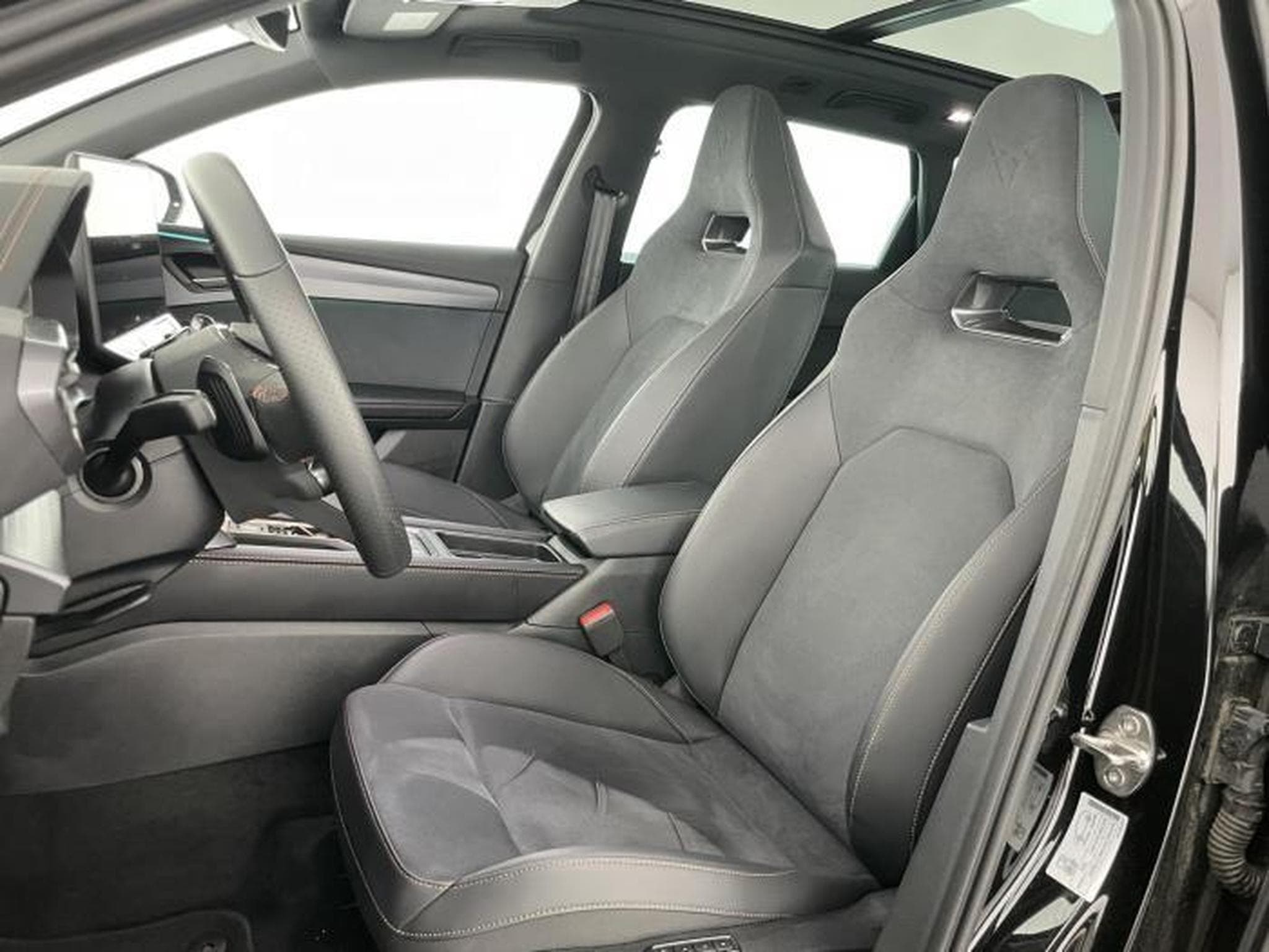 Cupra Leon 2.0 TSI 245kW (2025) - Photo 12