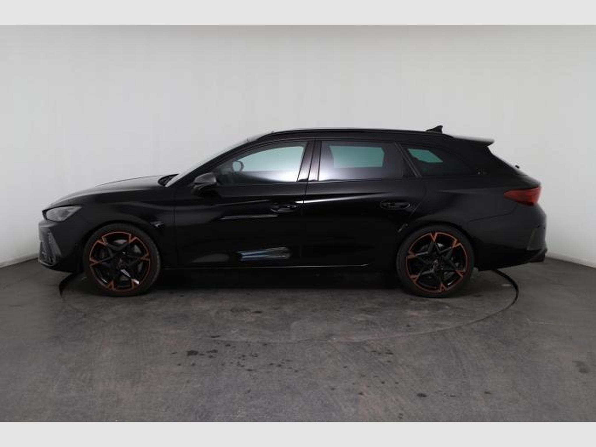 Cupra Leon 2.0 TSI 245kW (2025) - Photo 4