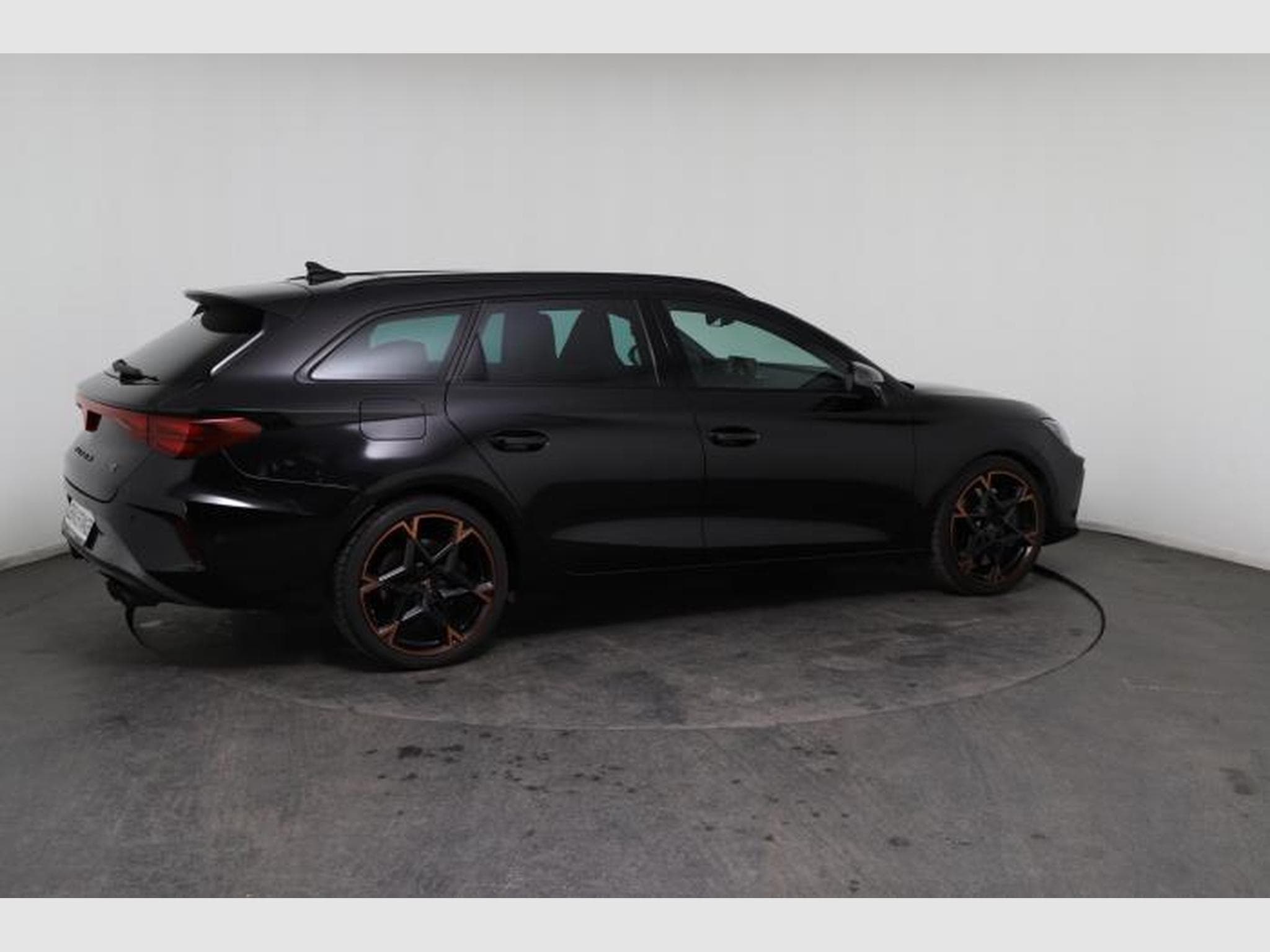 Cupra Leon 2.0 TSI 245kW (2025) - Photo 8