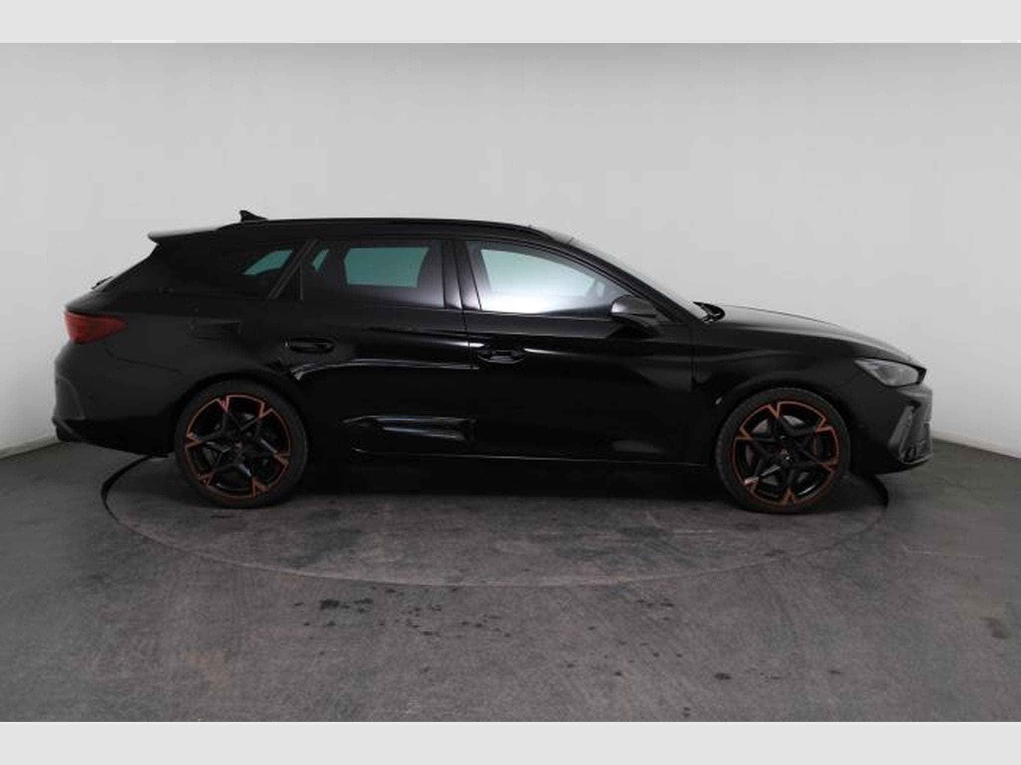Cupra Leon 2.0 TSI 245kW (2025) - Photo 9