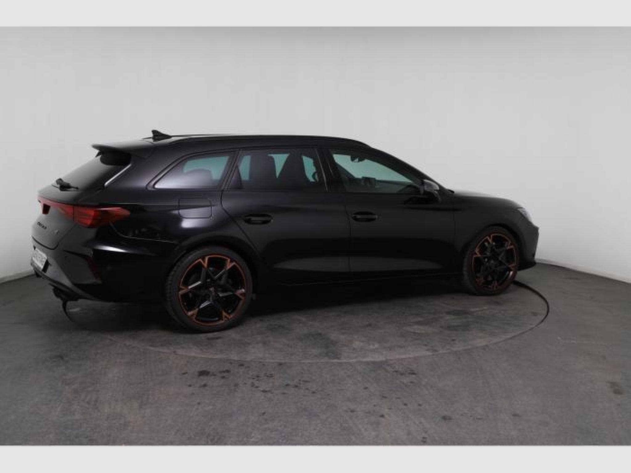 Cupra Leon VZ (2025) - Photo 8
