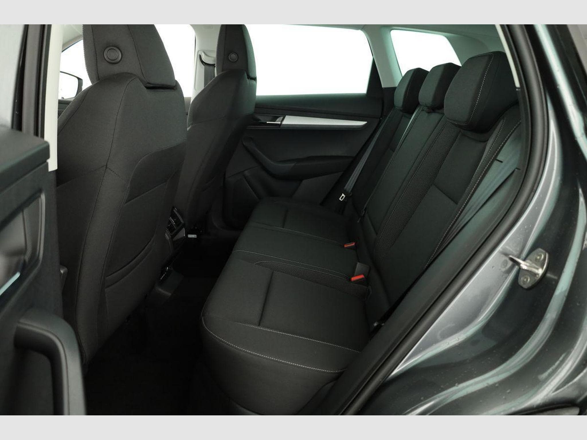 Skoda Karoq Selection 4x4 (2026) - Photo 11