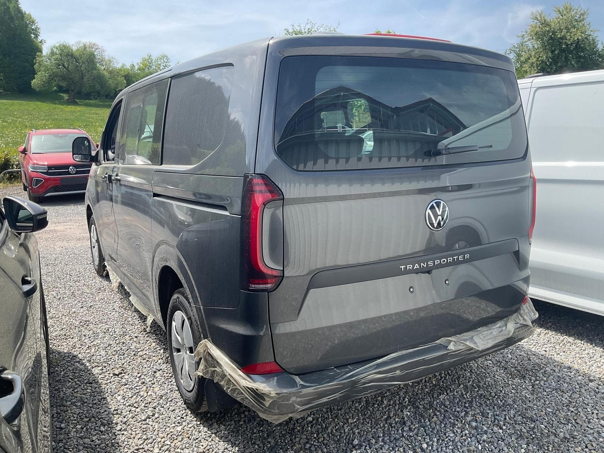 VW T7 2.0 TDI 110 kW KR (2026) - Photo 2
