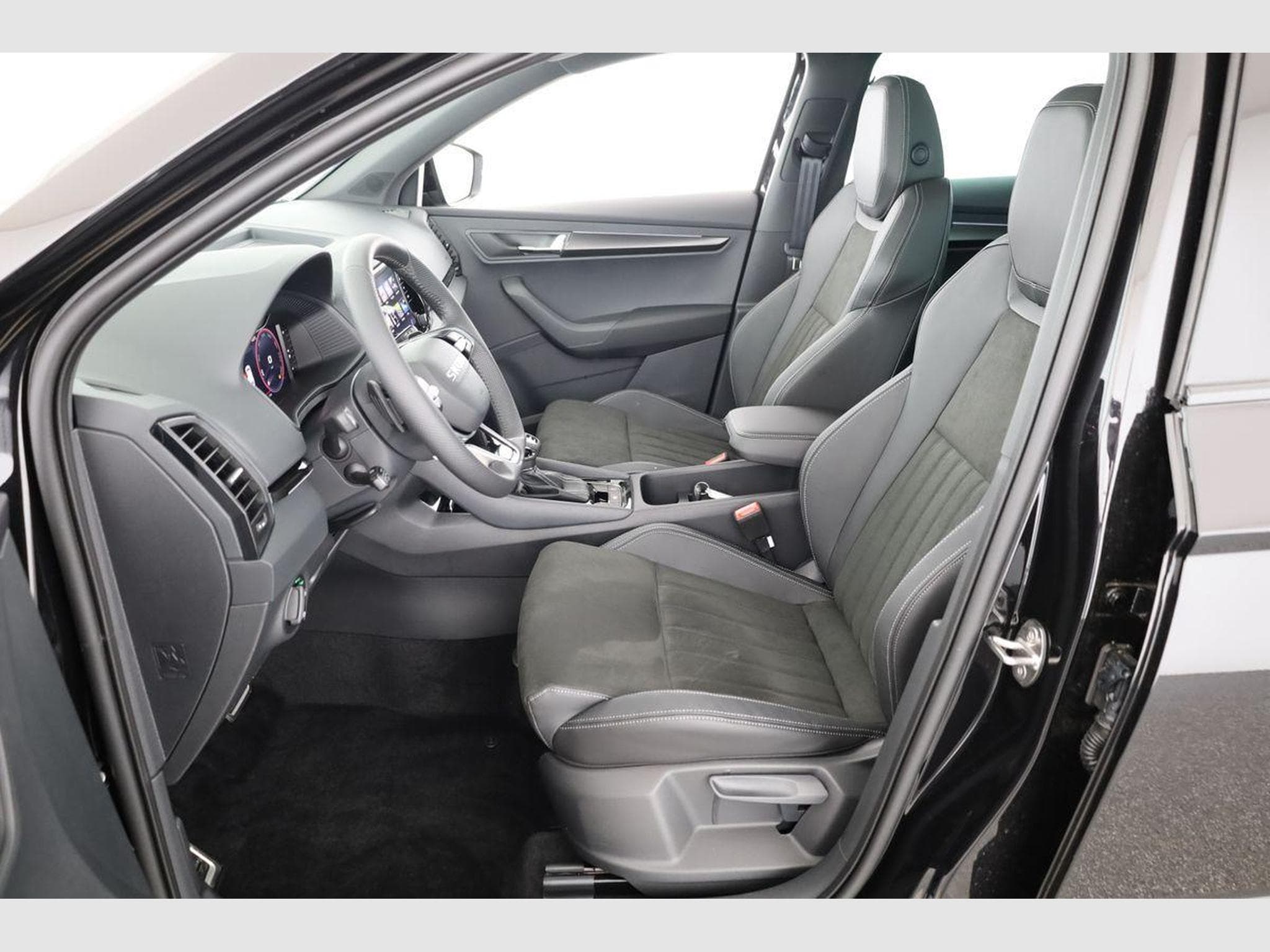 Skoda Karoq Sportline 4x4 (2026) - Photo 11