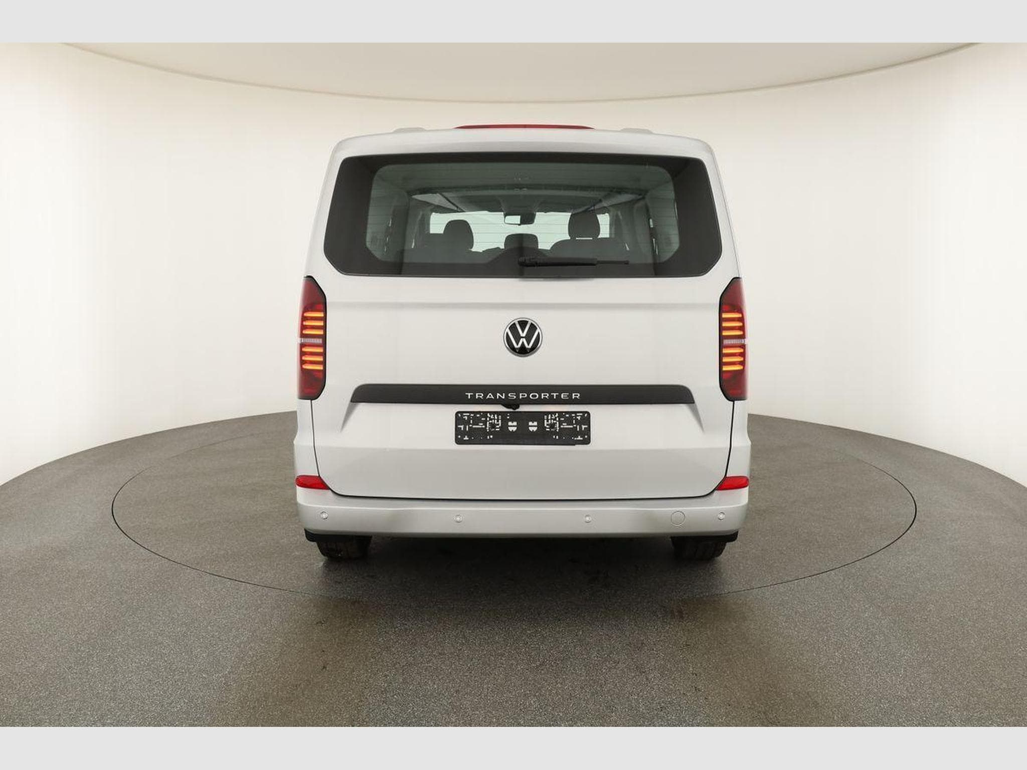 VW T7 2.0 TDI 110 kW LR (2026) - Photo 13