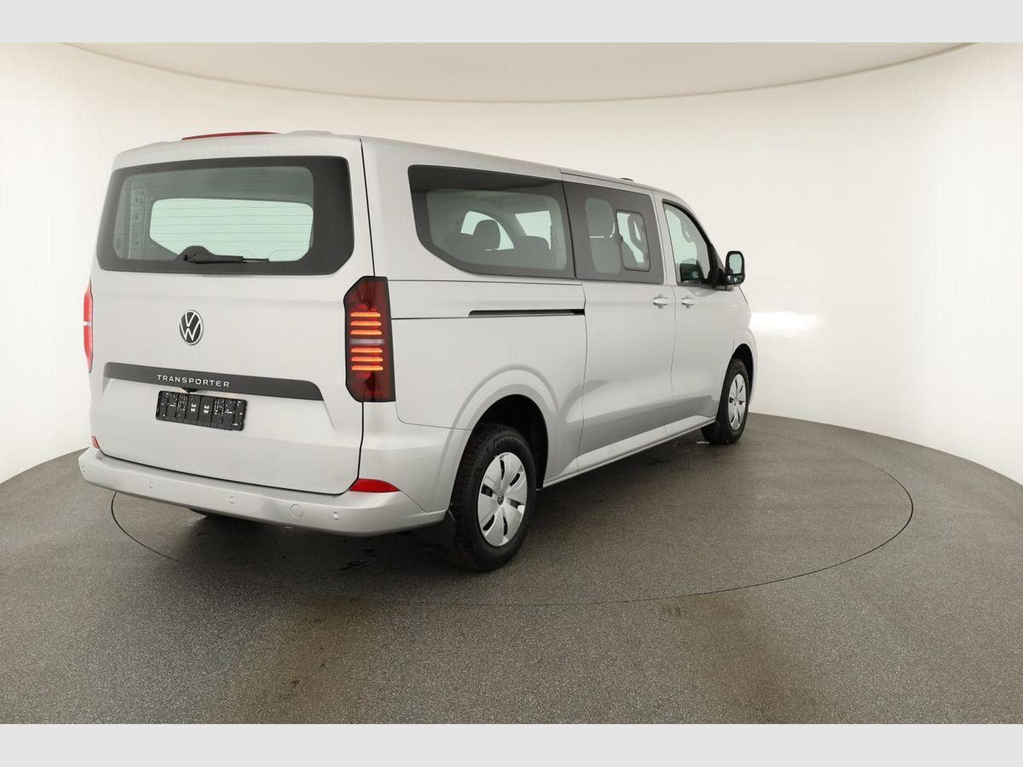 VW T7 2.0 TDI 110 kW LR (2026) - Photo 15