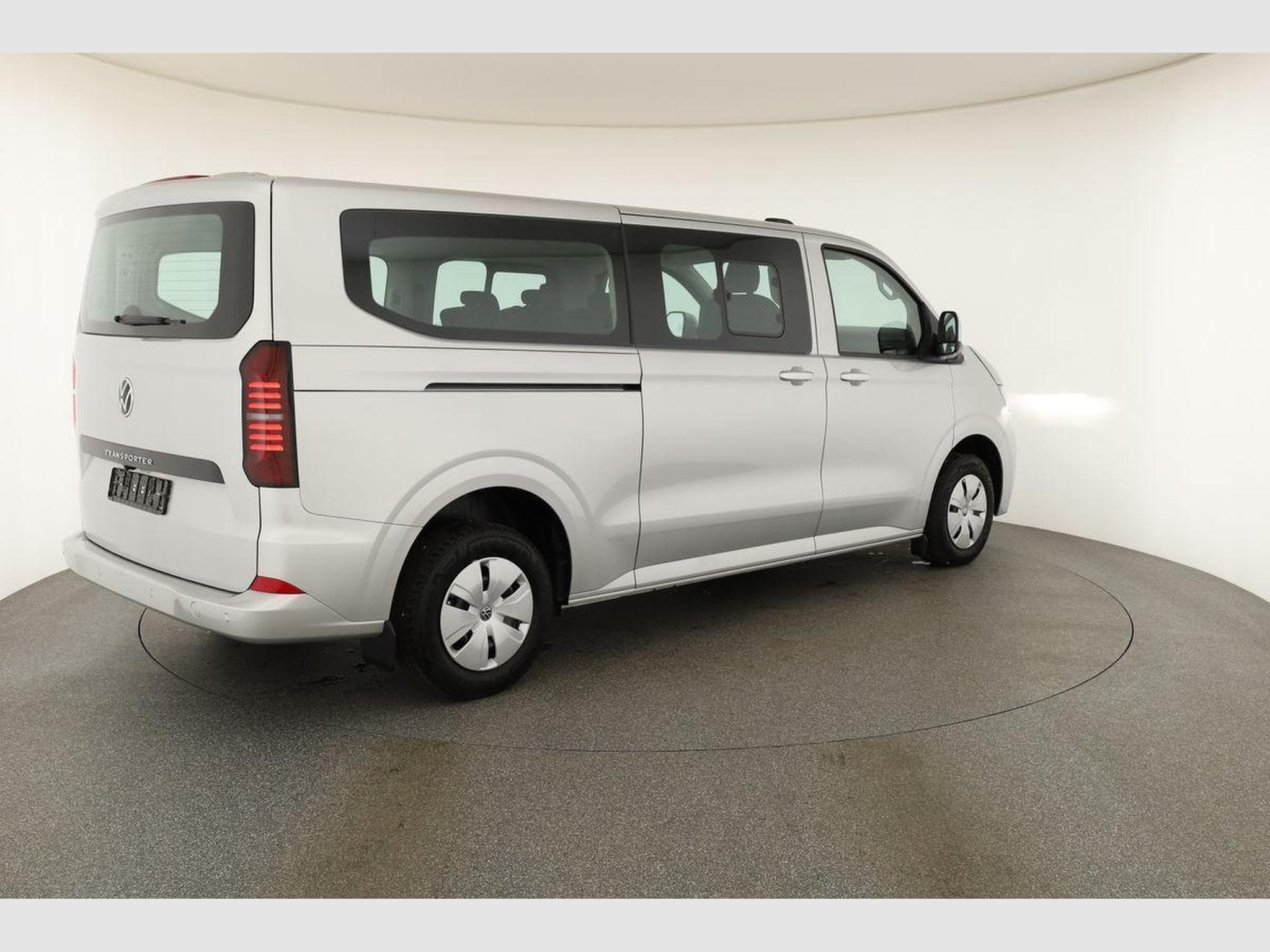 VW T7 2.0 TDI 110 kW LR (2026) - Photo 16
