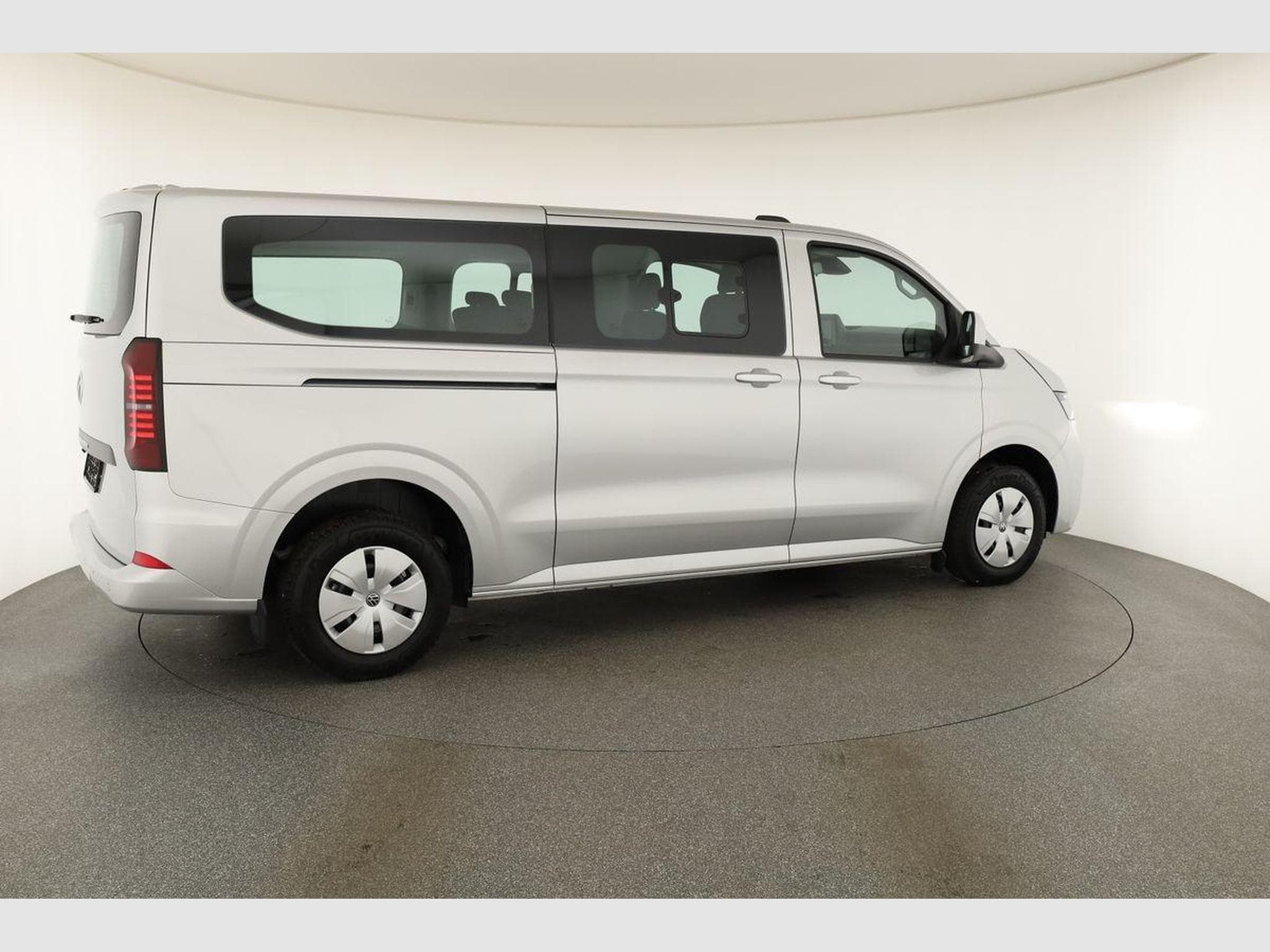VW T7 2.0 TDI 110 kW LR (2026) - Photo 17