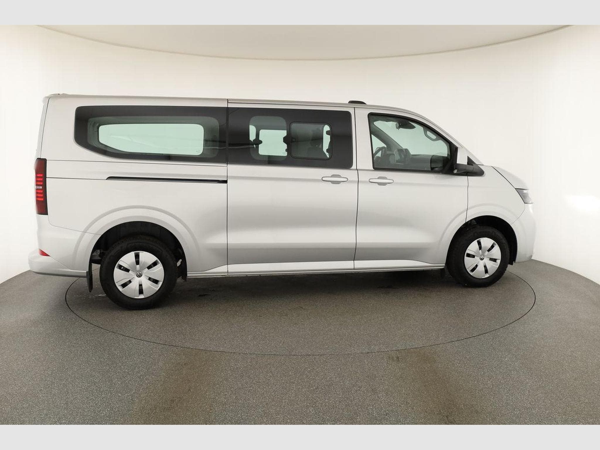 VW T7 2.0 TDI 110 kW LR (2026) - Photo 18