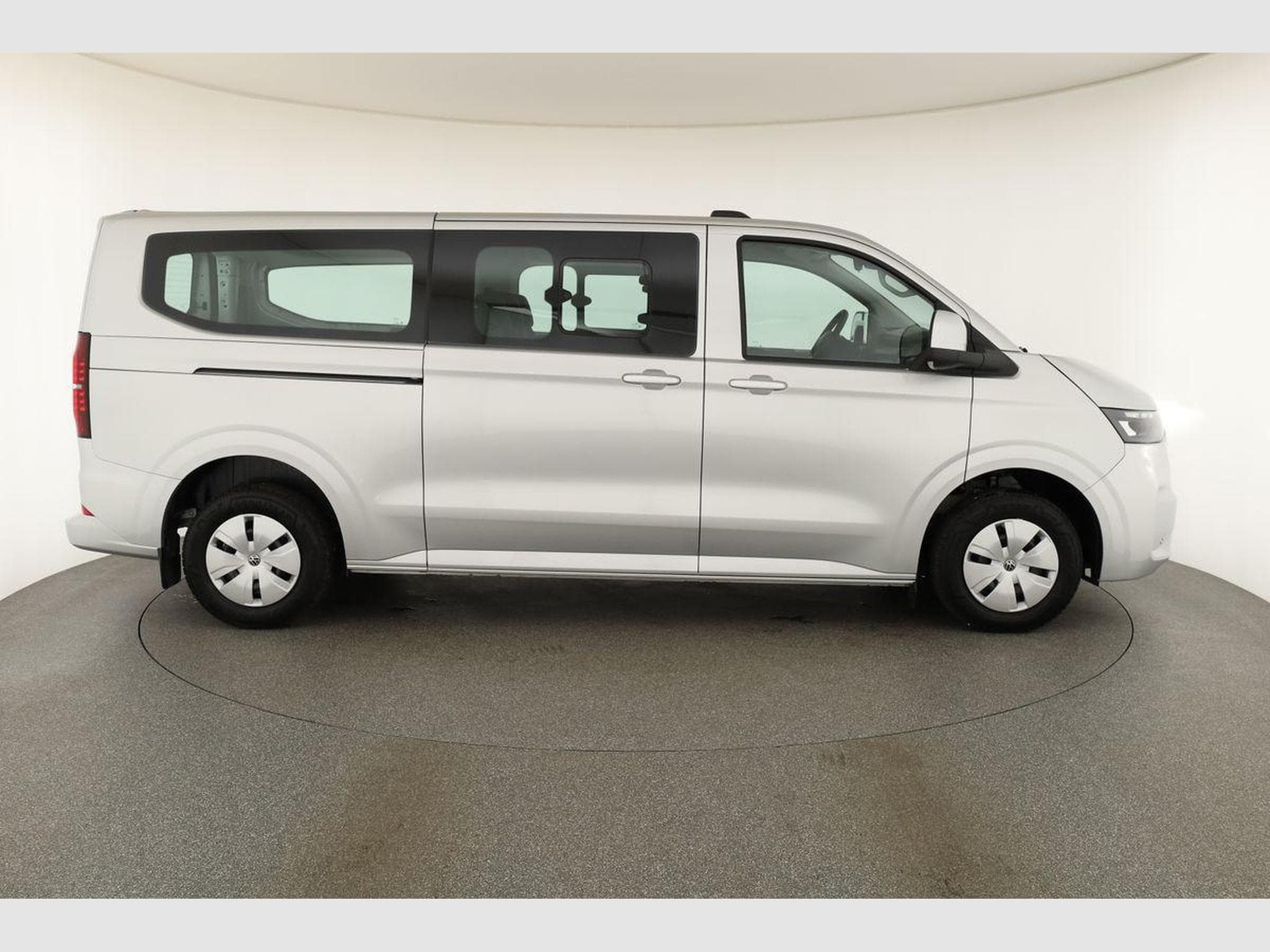 VW T7 2.0 TDI 110 kW LR (2026) - Photo 19