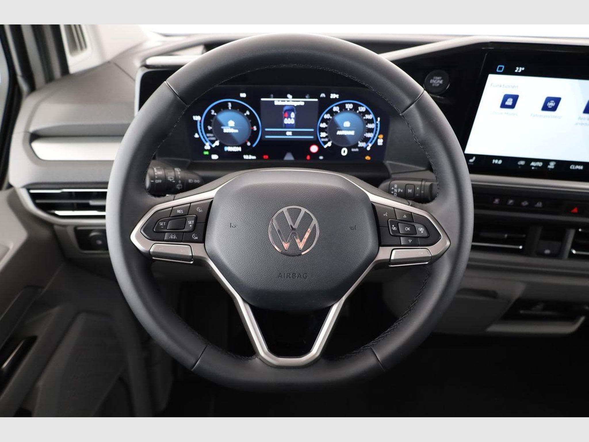 VW T7 2.0 TDI 110 kW LR (2026) - Photo 5