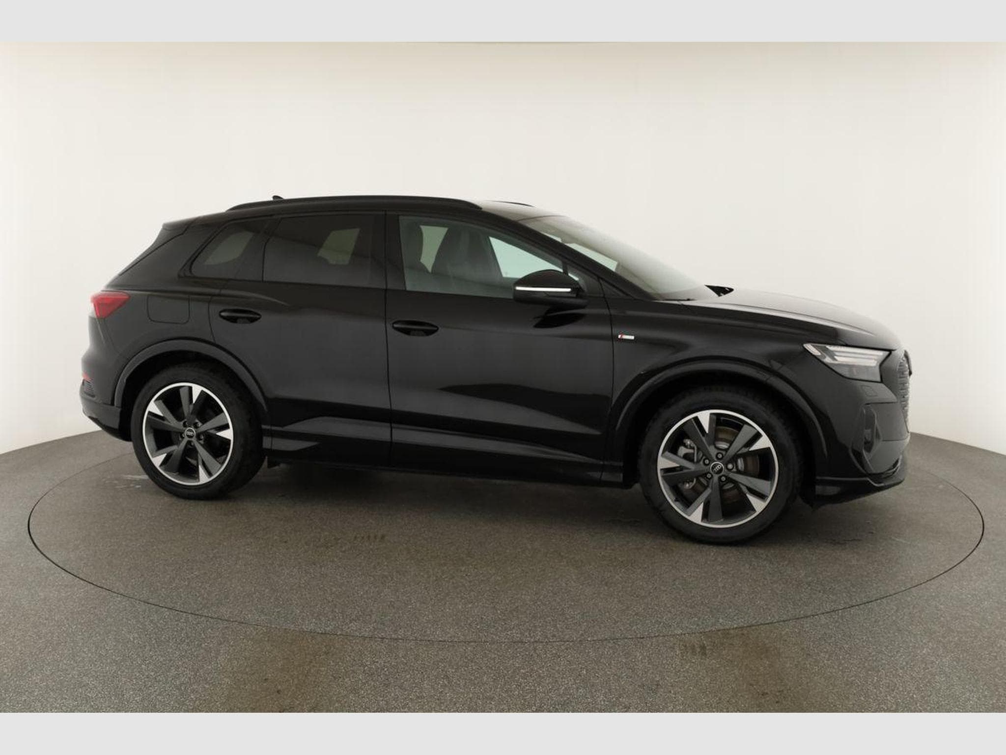 Audi Q4 e-tron 45 e-tron basis quattro (2026) - Photo 23