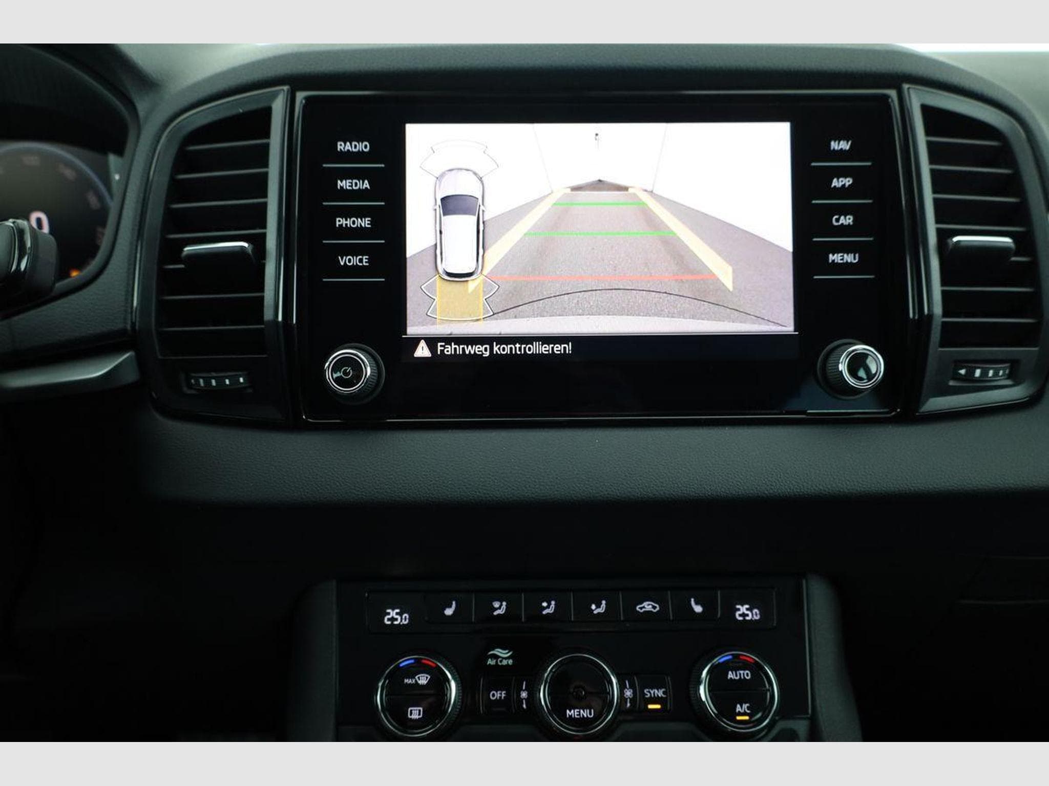 Skoda Karoq Selection (2026) - Photo 6