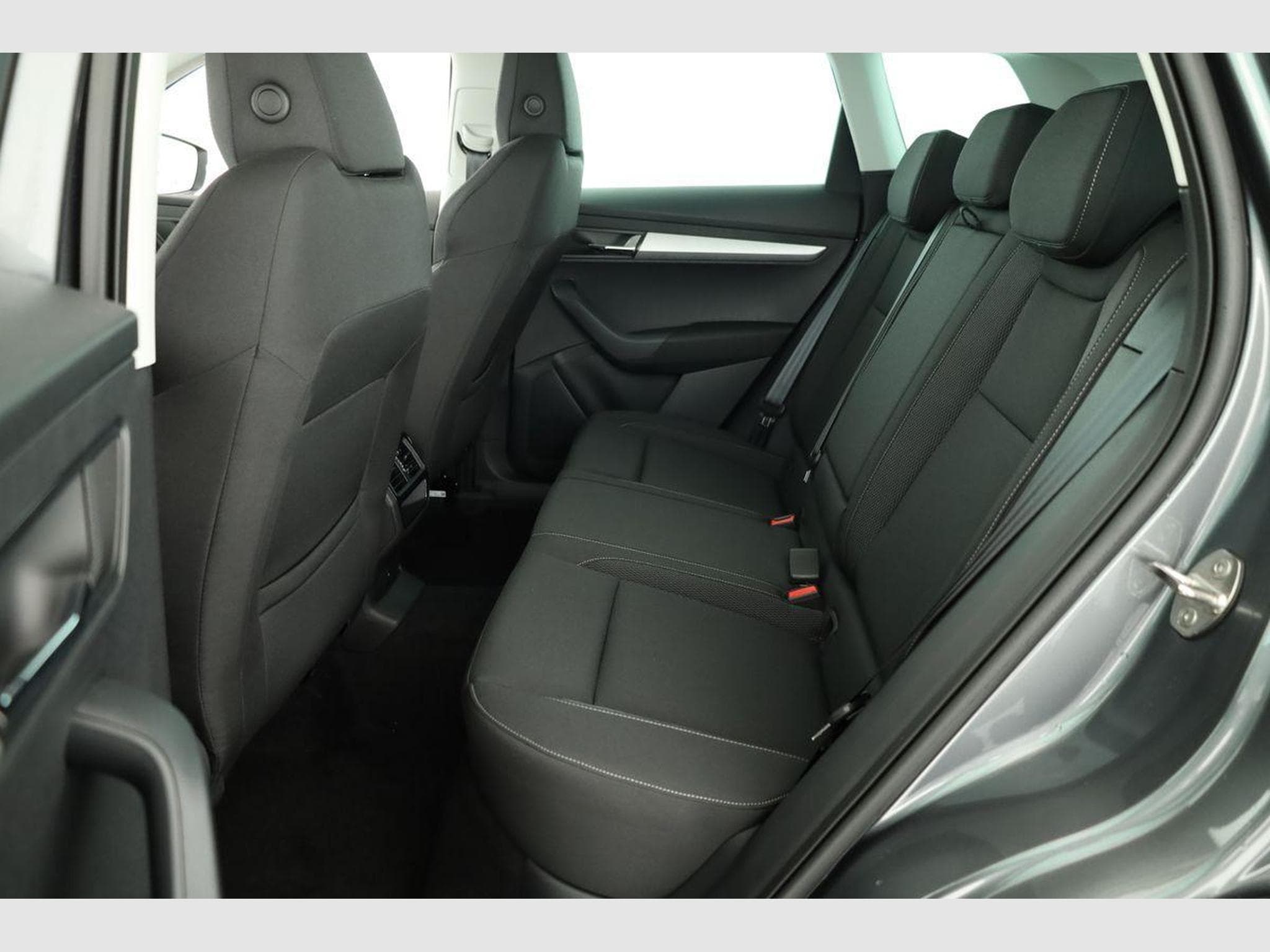 Skoda Karoq Selection (2026) - Photo 11