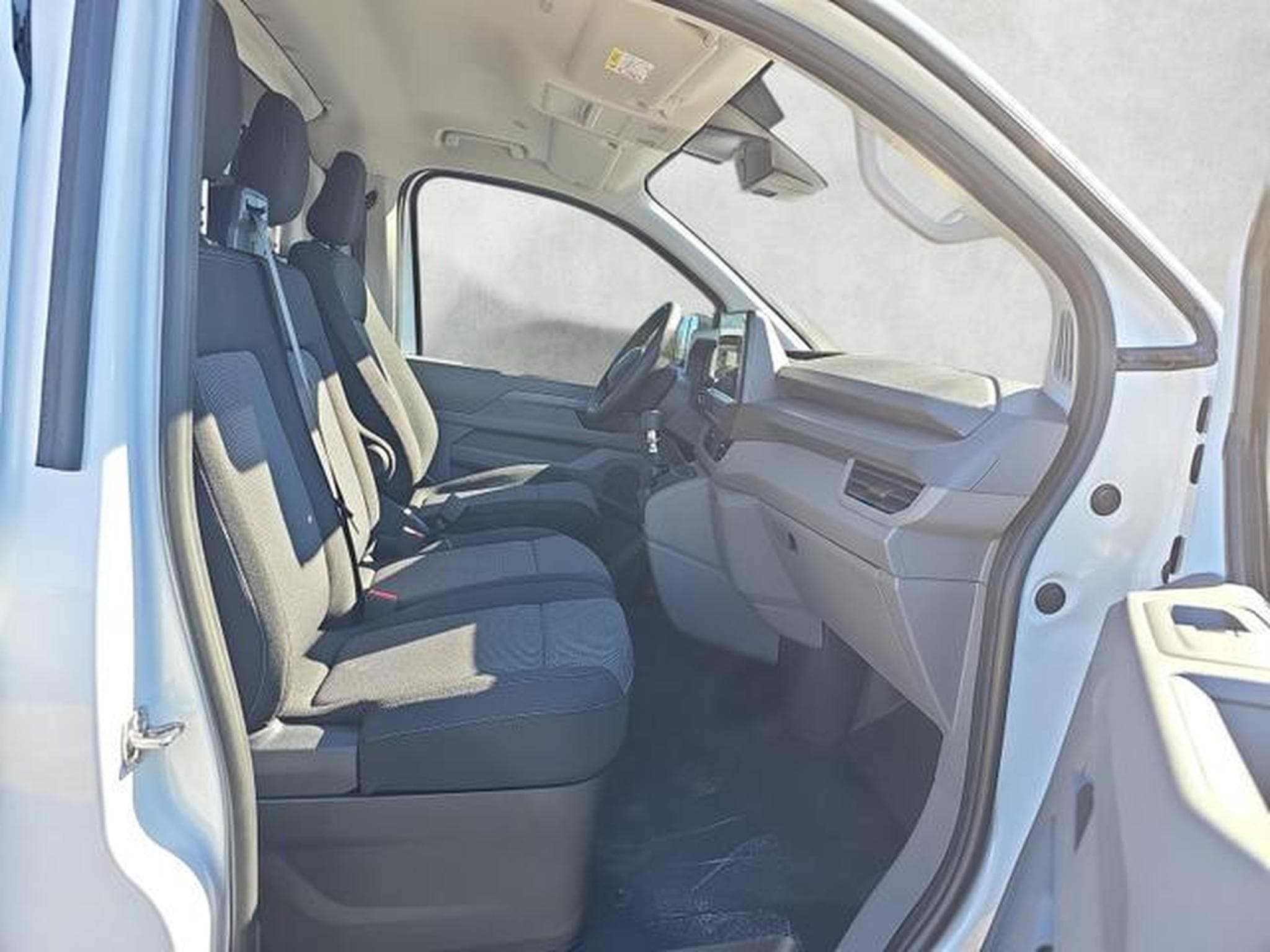 VW T7 Transporter Kaste 2.0 TDI 81 kW KR (2025) - Foto 10