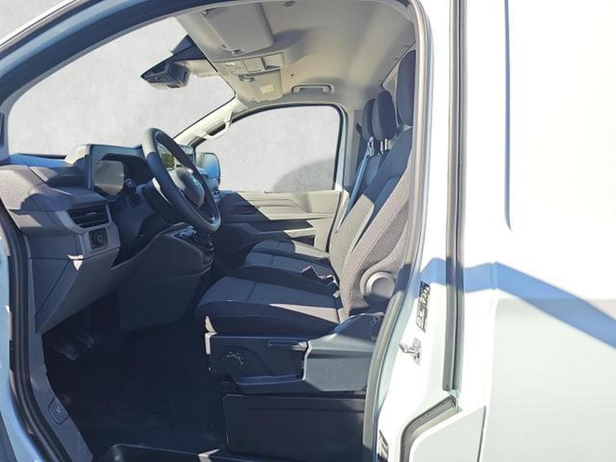 VW T7 Transporter Kaste 2.0 TDI 81 kW KR (2025) - Foto 9