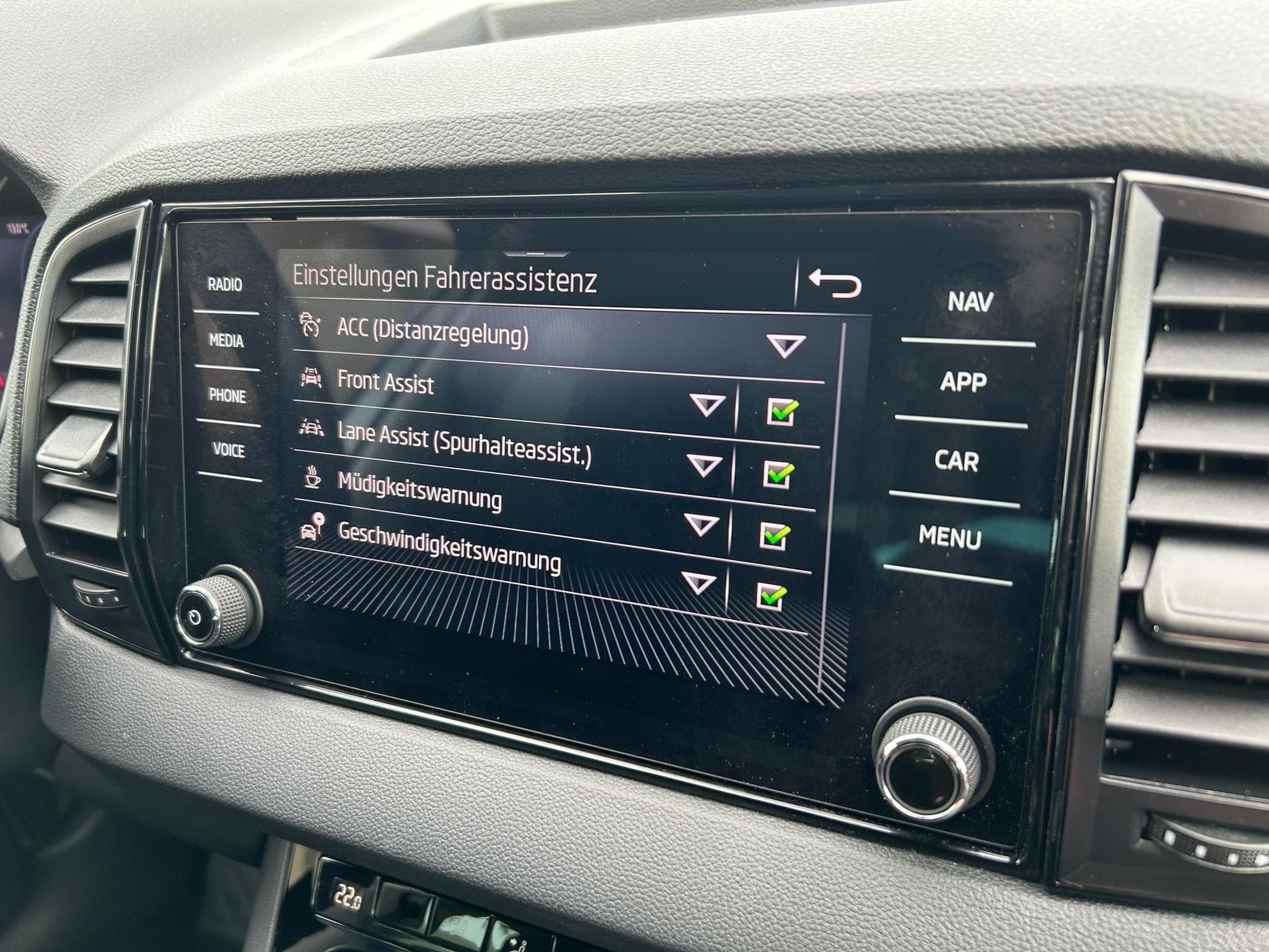 Skoda Karoq Selection (2025) - Foto 13
