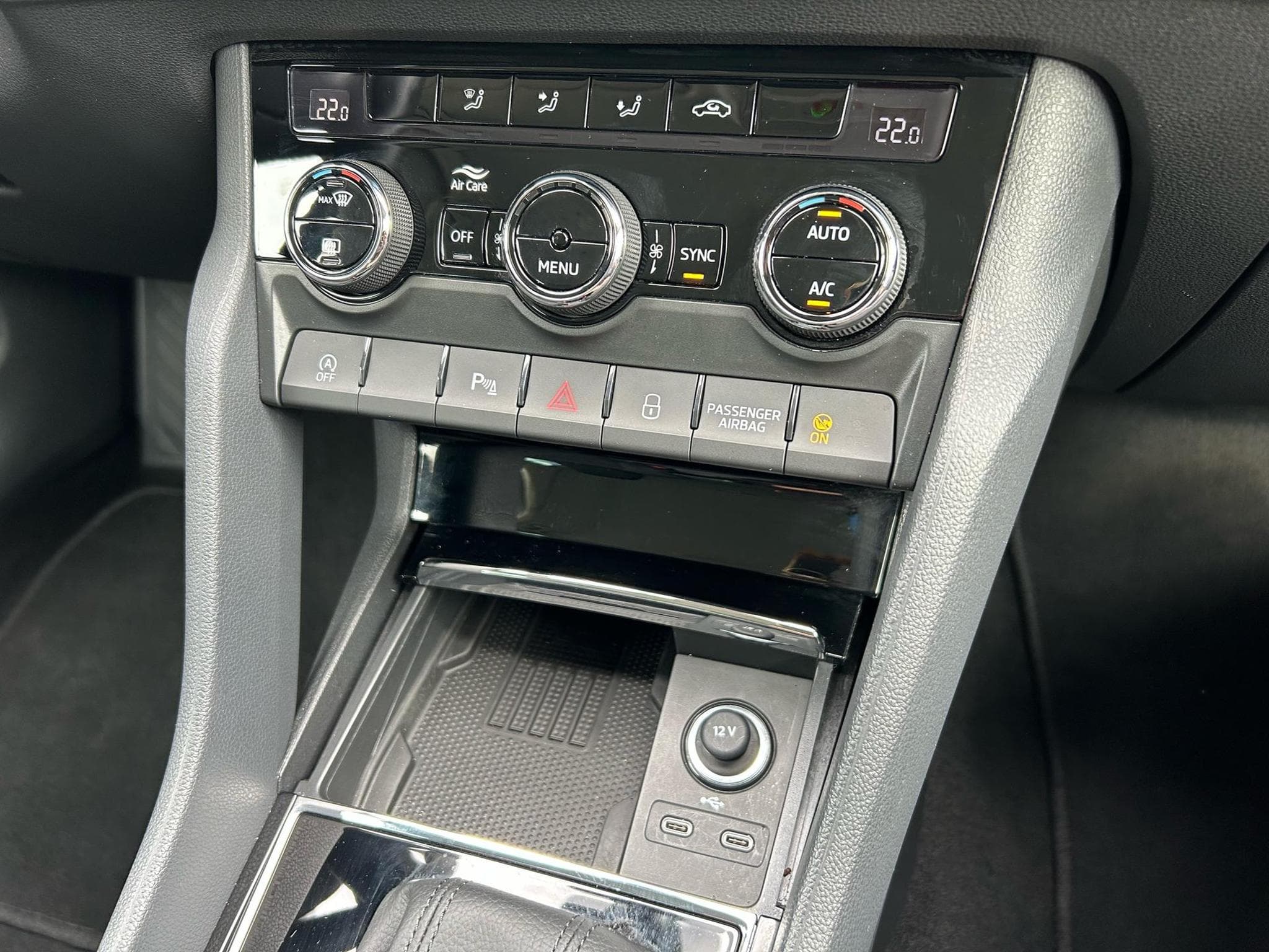 Skoda Karoq Selection (2025) - Foto 8