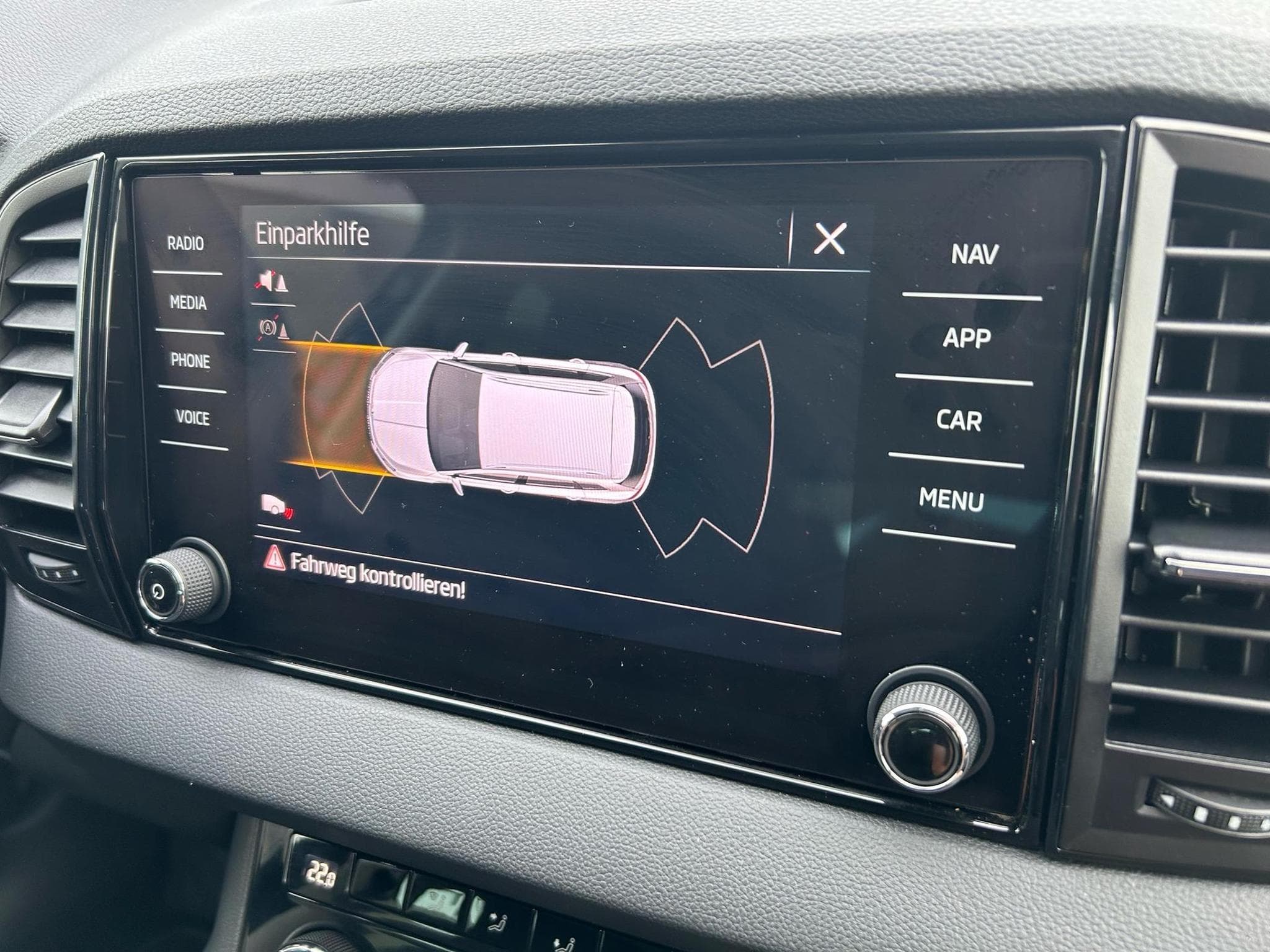 Skoda Karoq Selection (2025) - Photo 10