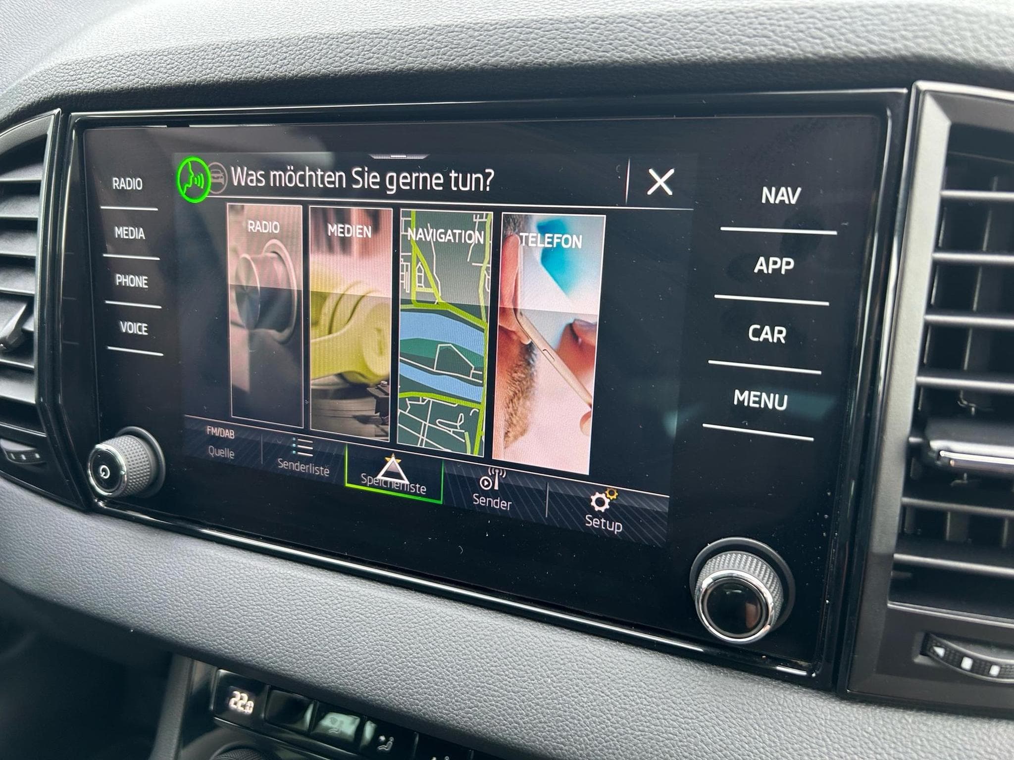 Skoda Karoq Selection (2025) - Photo 9