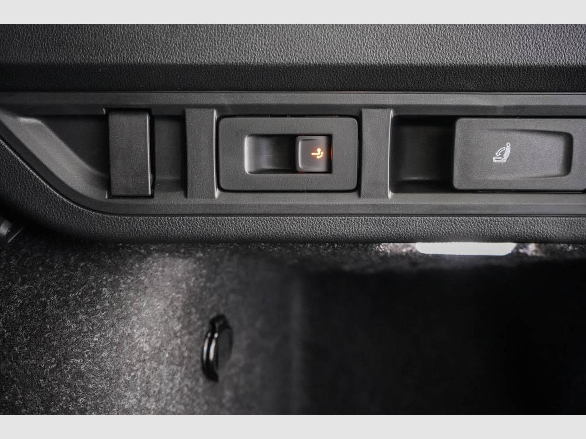 Skoda Octavia Kombi 2,0 TSI (2025) - Photo 19