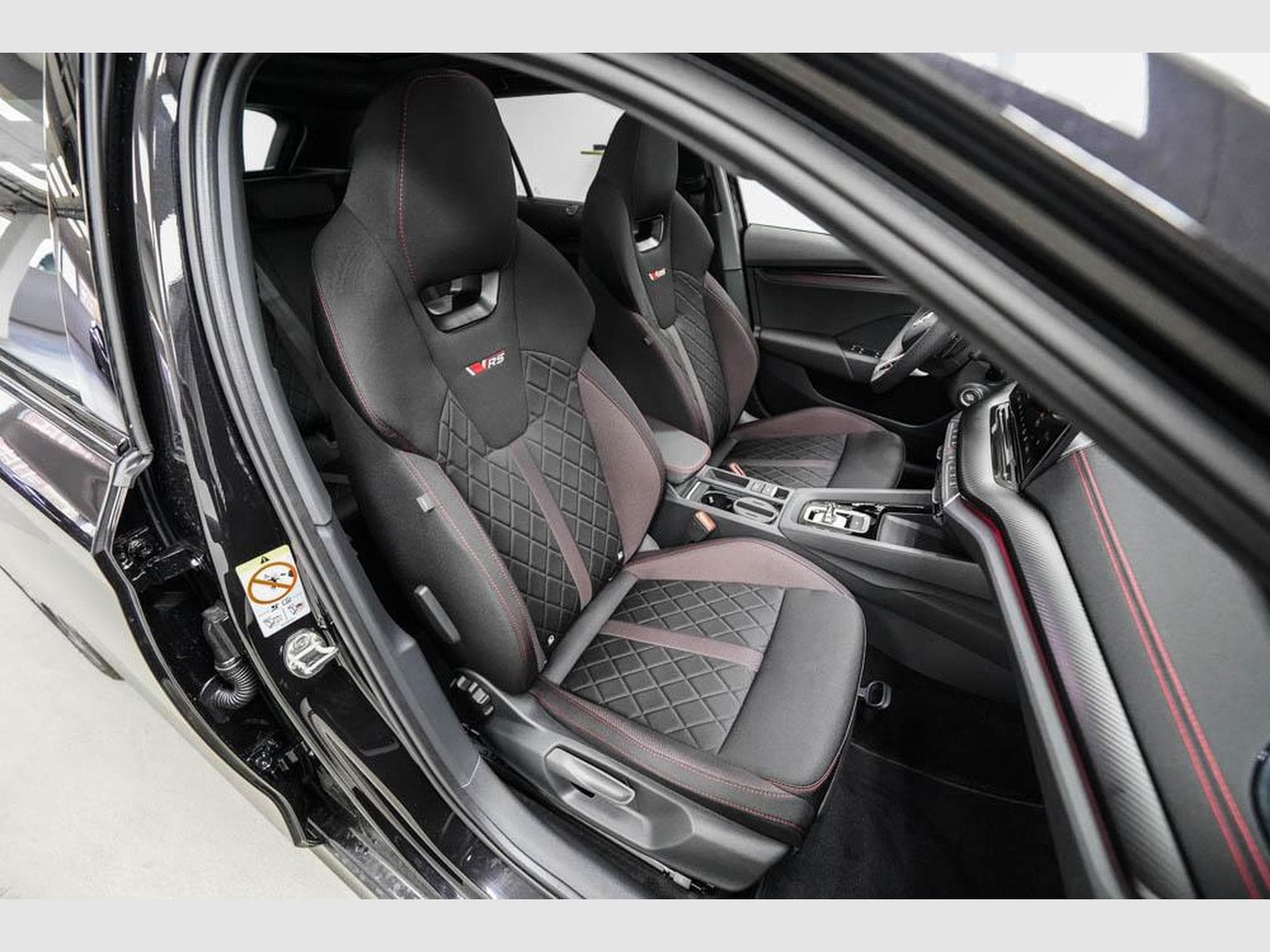 Skoda Octavia Kombi 2,0 TSI (2025) - Photo 22