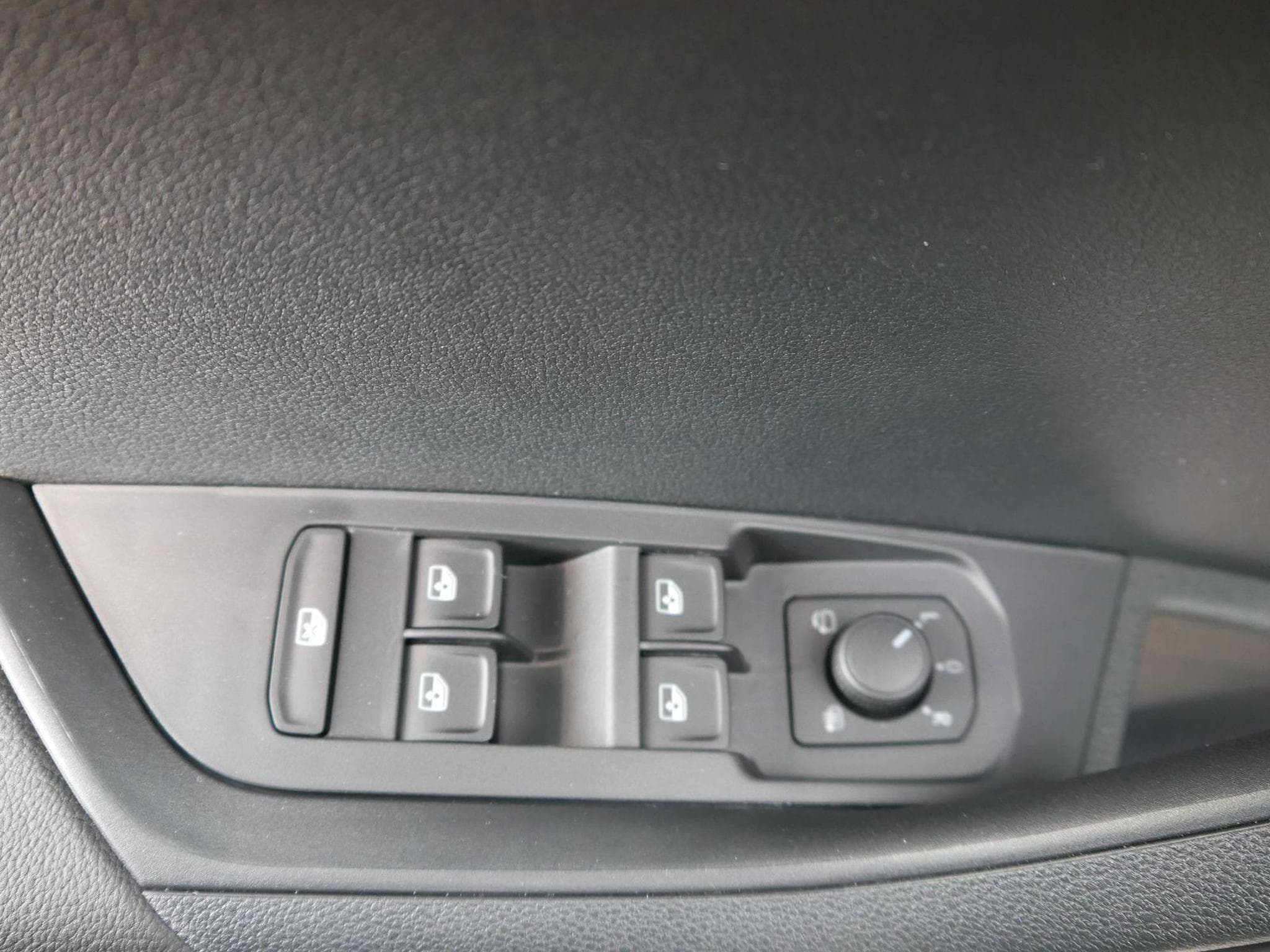 Skoda Karoq 130 Jahre (2025) - Photo 10
