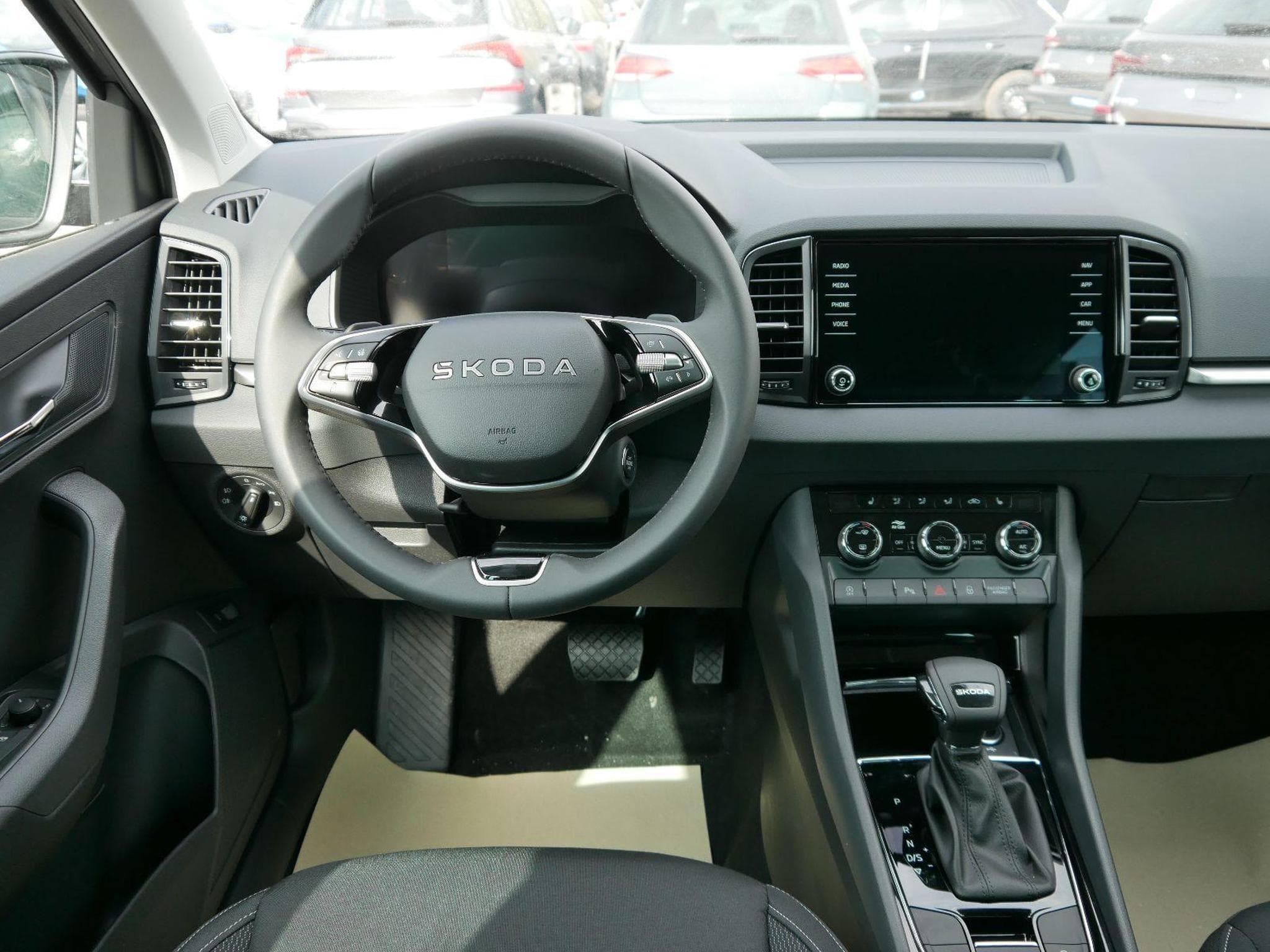 Skoda Karoq 130 Jahre (2025) - Photo 12