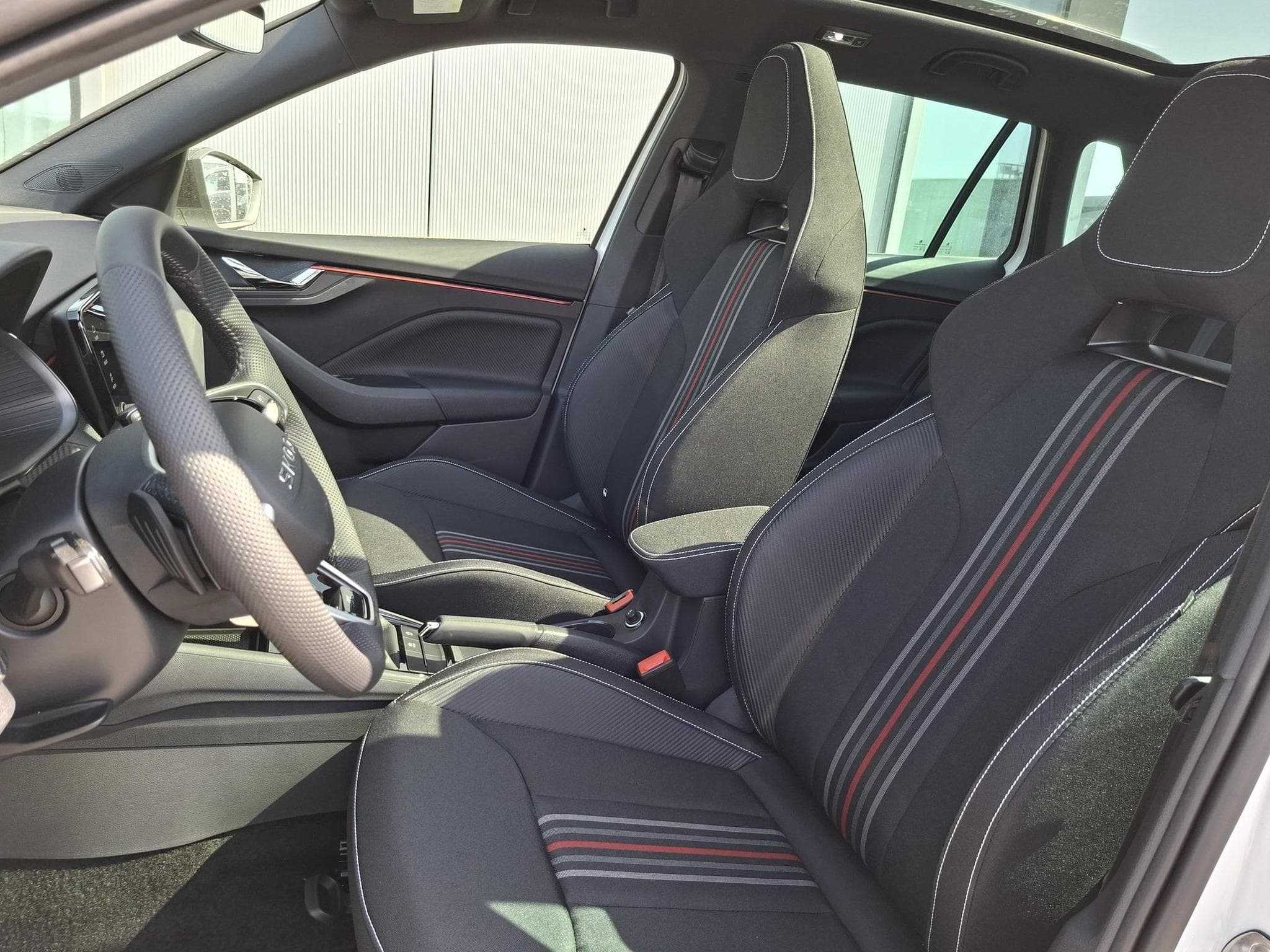 Skoda Kamiq Monte Carlo (2026) - Foto 8