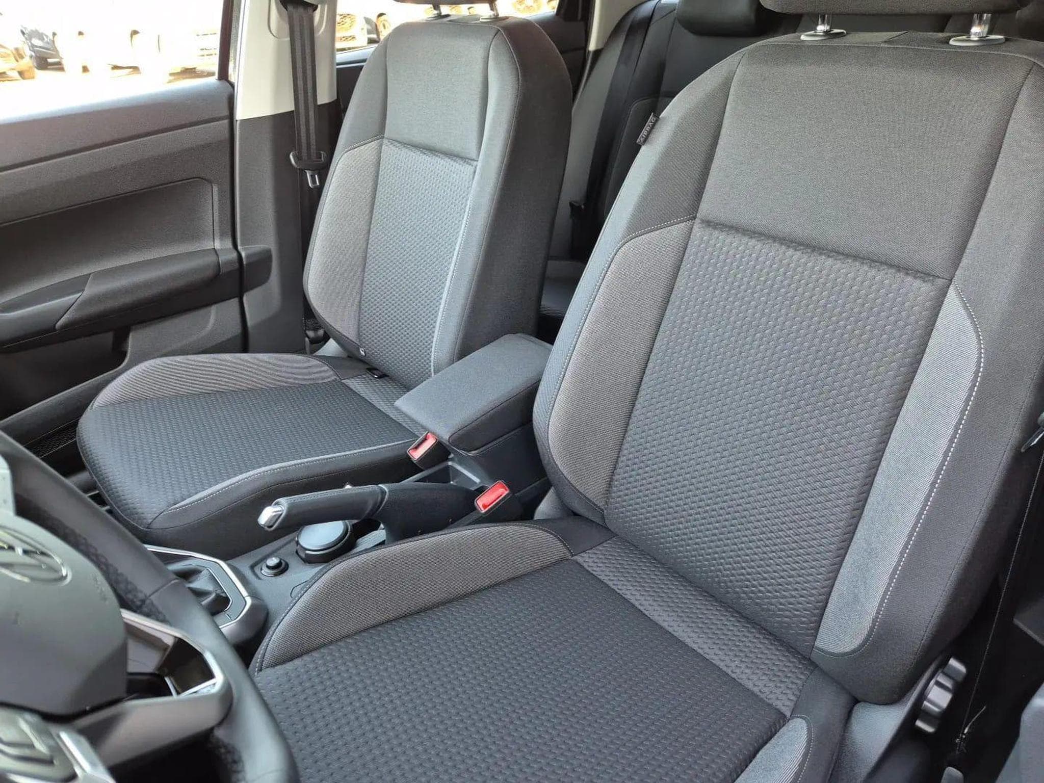VW Taigo 1.0 TSI 116PS (2026) - Photo 12