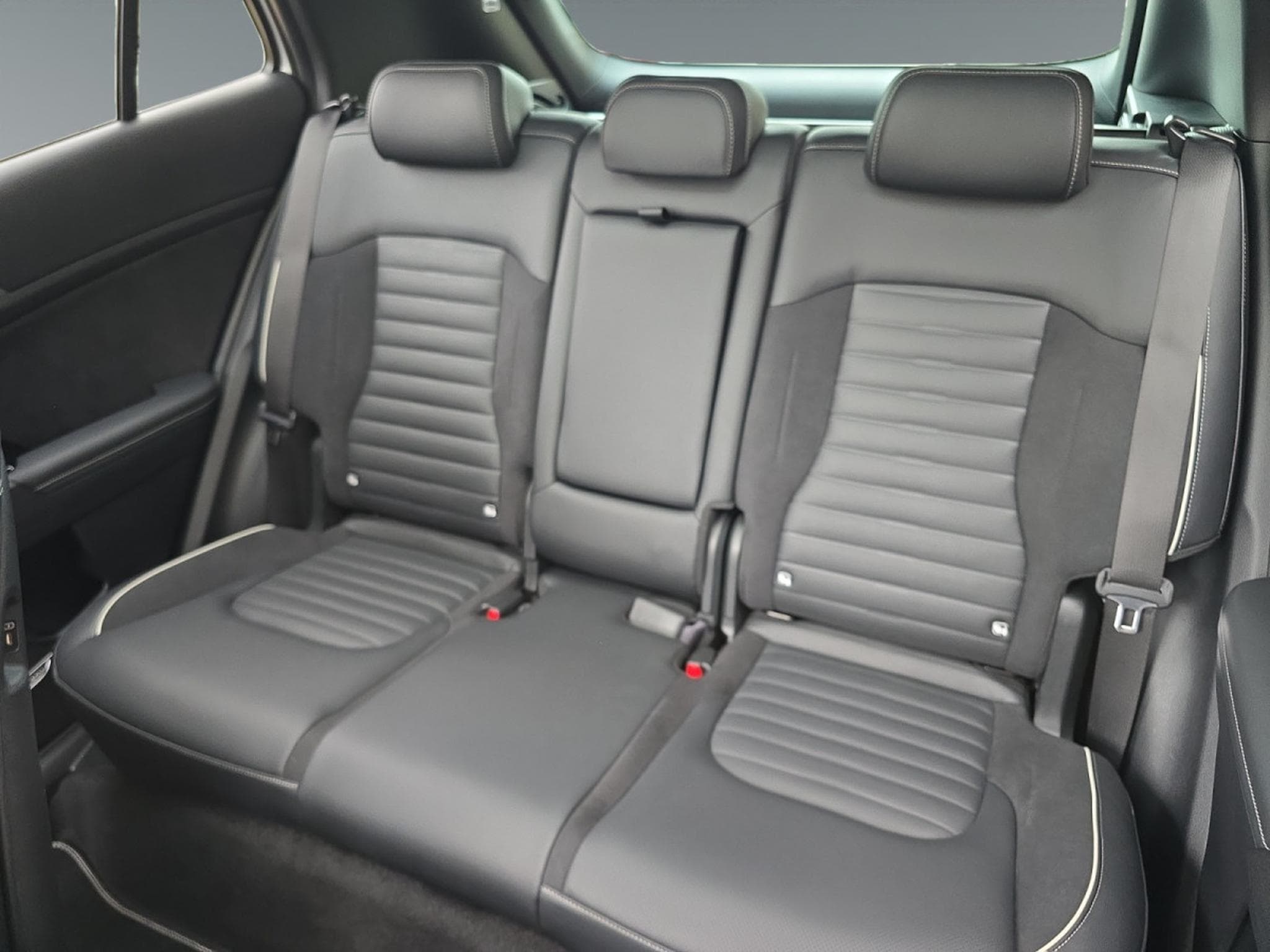 Kia Sportage GT Line 1.6 T-GDi 48V 7DCT (2025) - Photo 16