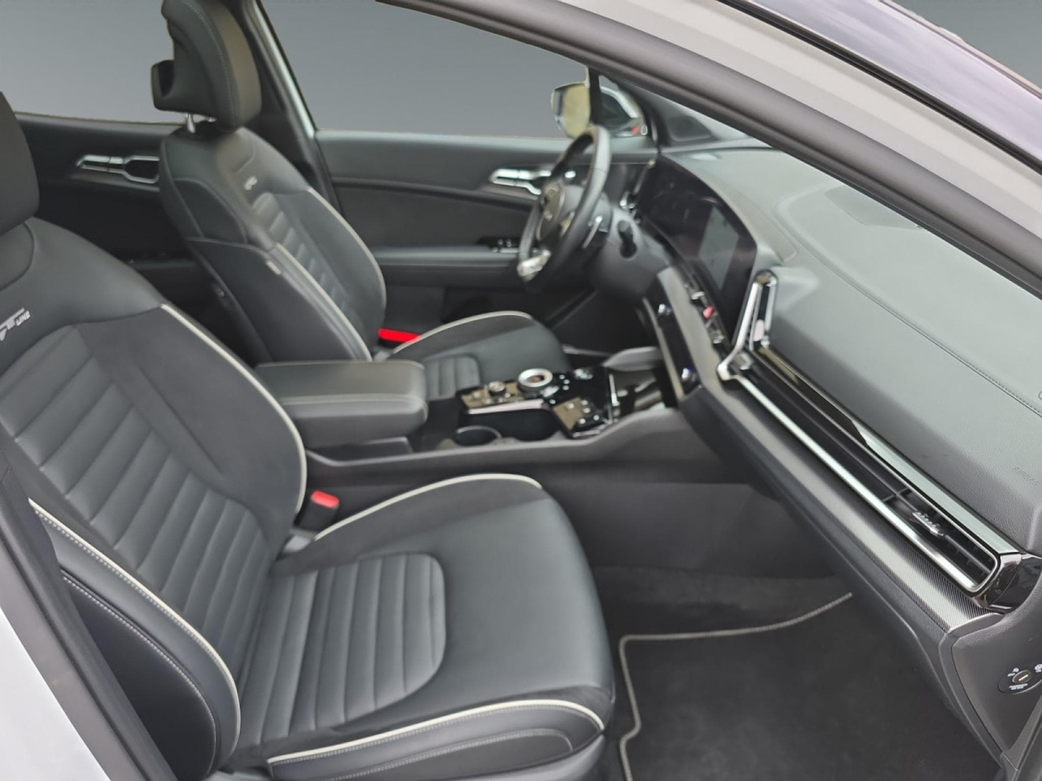 Kia Sportage GT Line 1.6 T-GDi 48V 7DCT (2025) - Photo 17