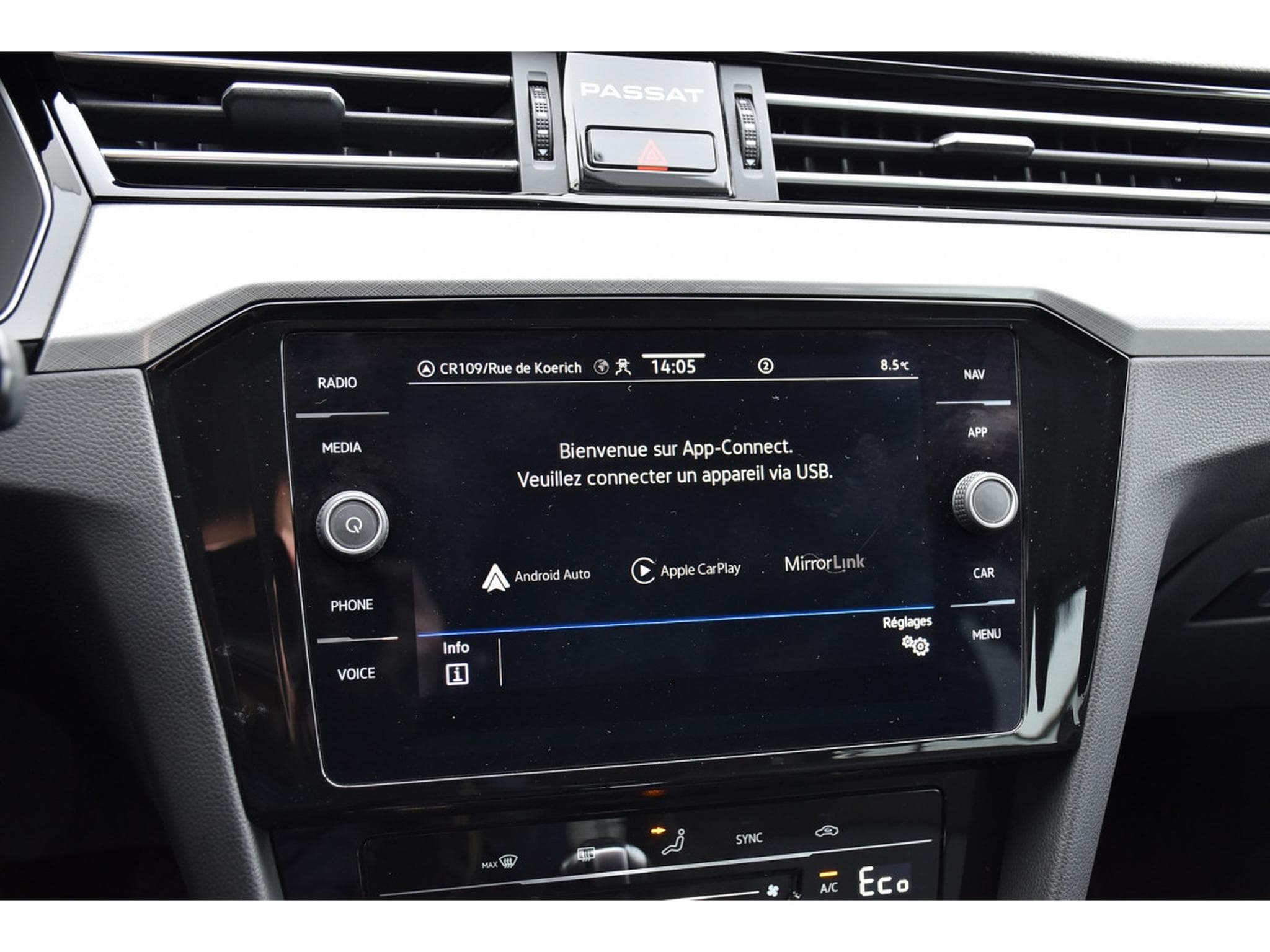 VW Passat 1.4 TSI GTE DSG ACC GPS LANE CARNET (2021) - Photo 12