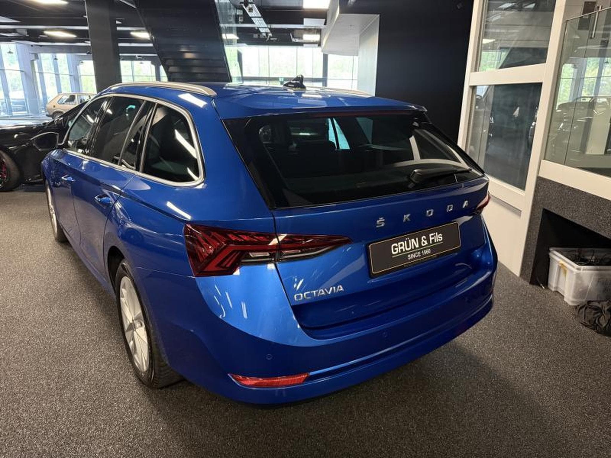 Skoda Octavia 2.0 DSG COMBI (2024) - Photo 5