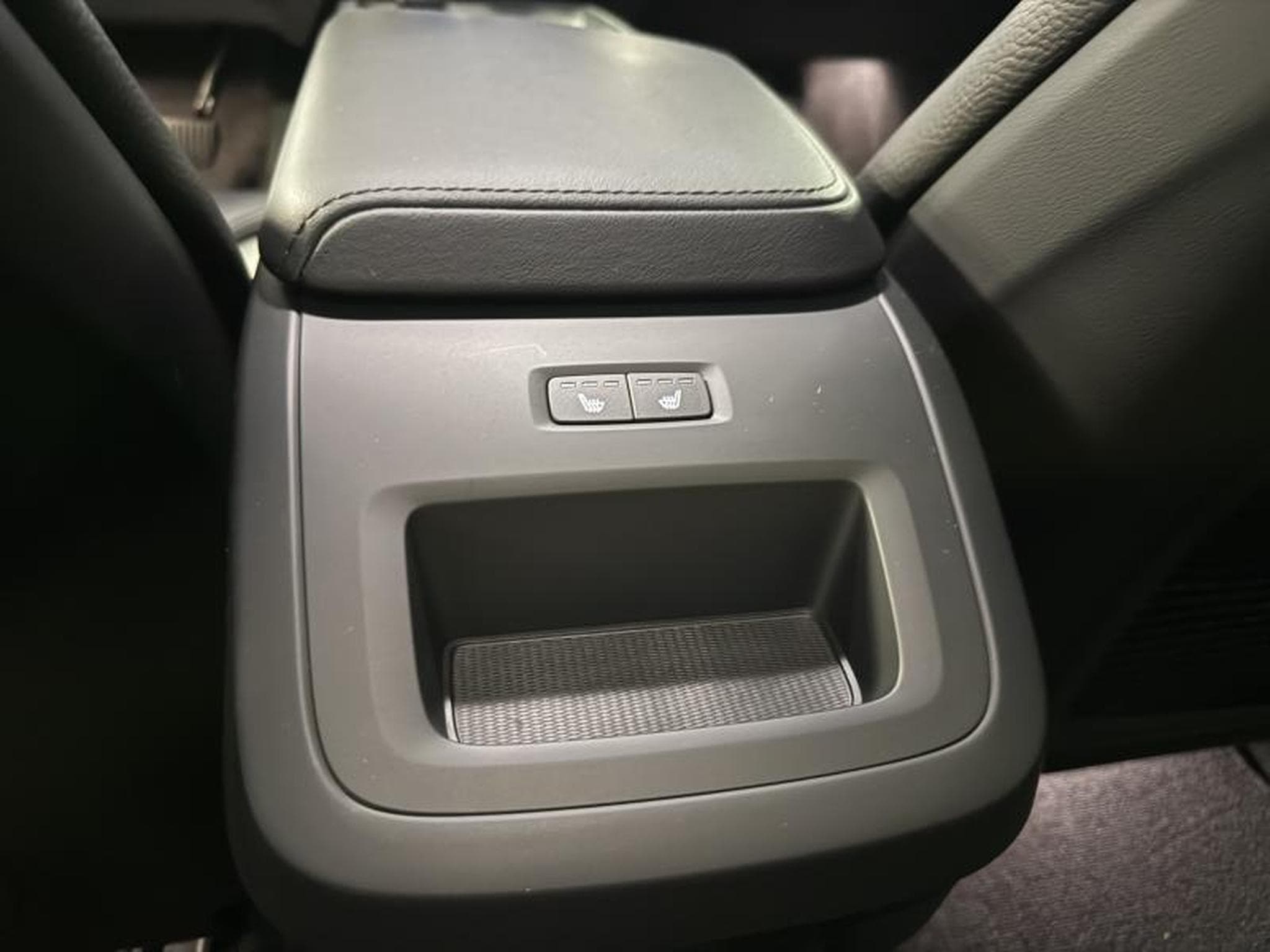 Volvo V60 Plus Bright B4 AWD (2024) - Photo 14