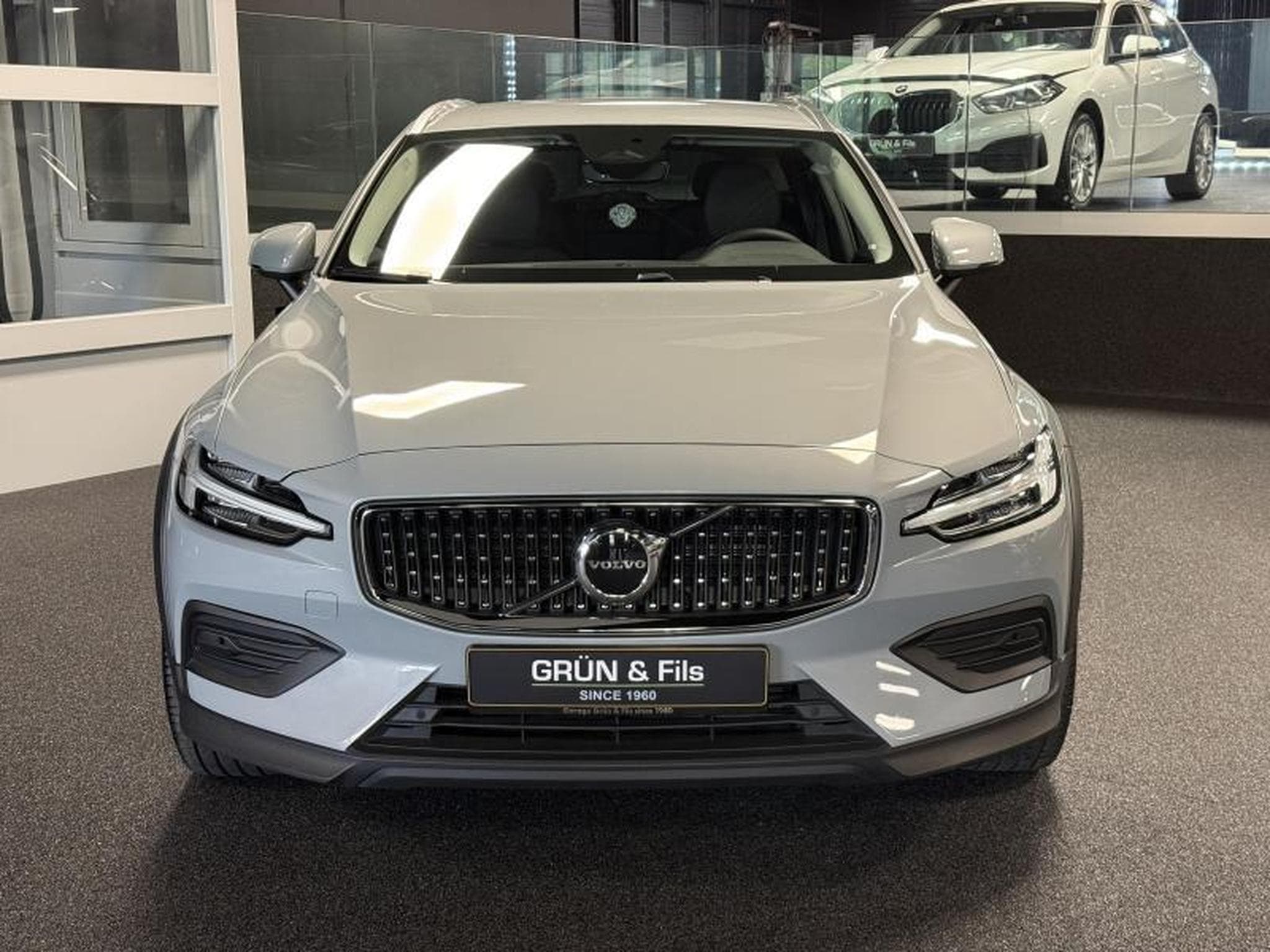 Volvo V60 Plus Bright B4 AWD (2024) - Photo 2