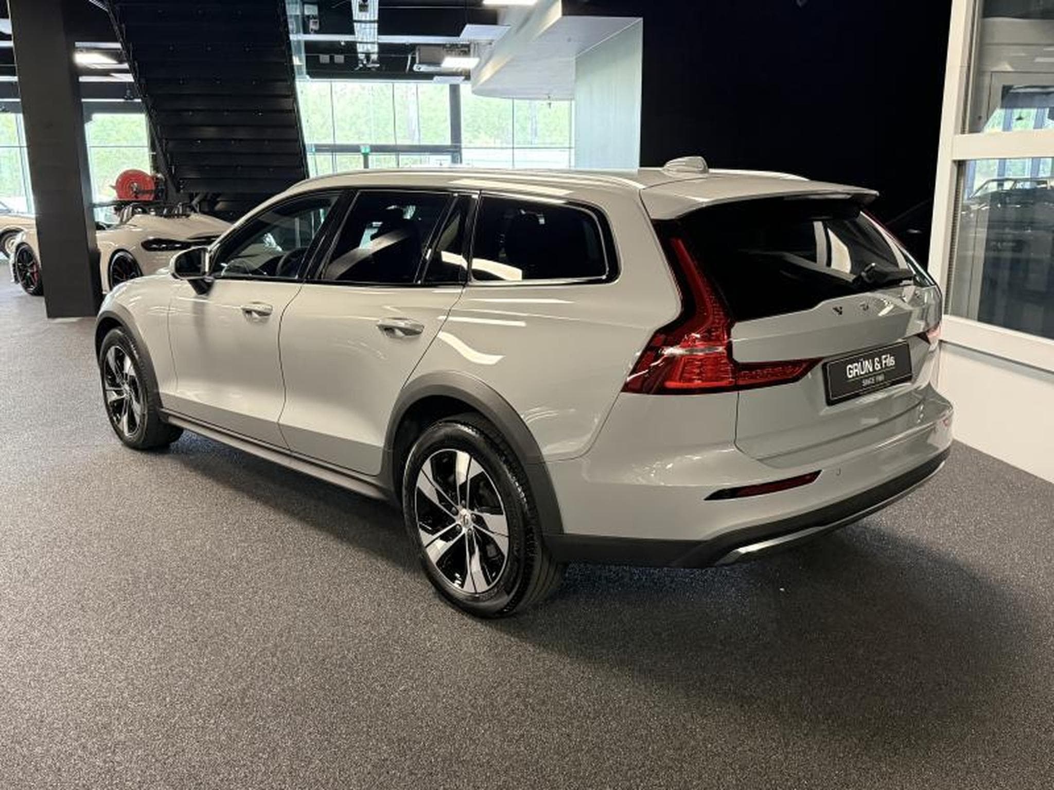 Volvo V60 Plus Bright B4 AWD (2024) - Photo 6