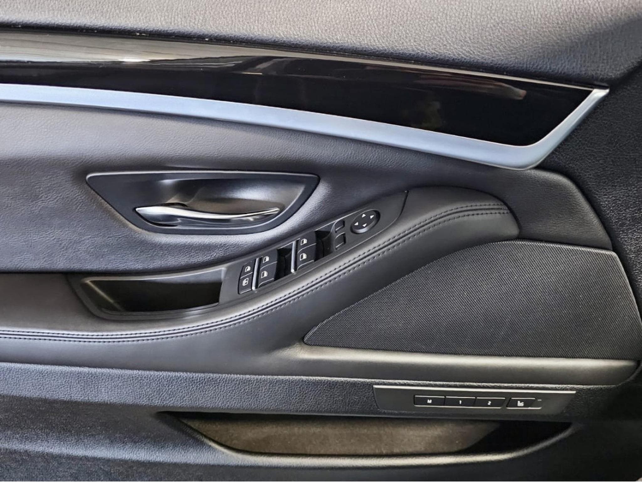 BMW M5 4.4 DKG NIGHT VISION CUIR NAVI (2012) - Photo 10