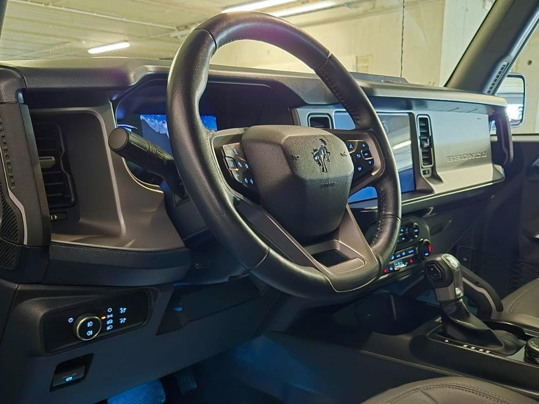 Ford Bronco 2.7i V6 OUTER BANKS BANG OLUFSEN CUIR NAVI (2023) - Photo 11