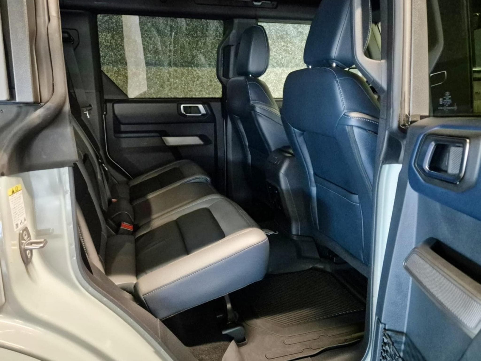Ford Bronco 2.7i V6 OUTER BANKS BANG OLUFSEN CUIR NAVI (2023) - Photo 5
