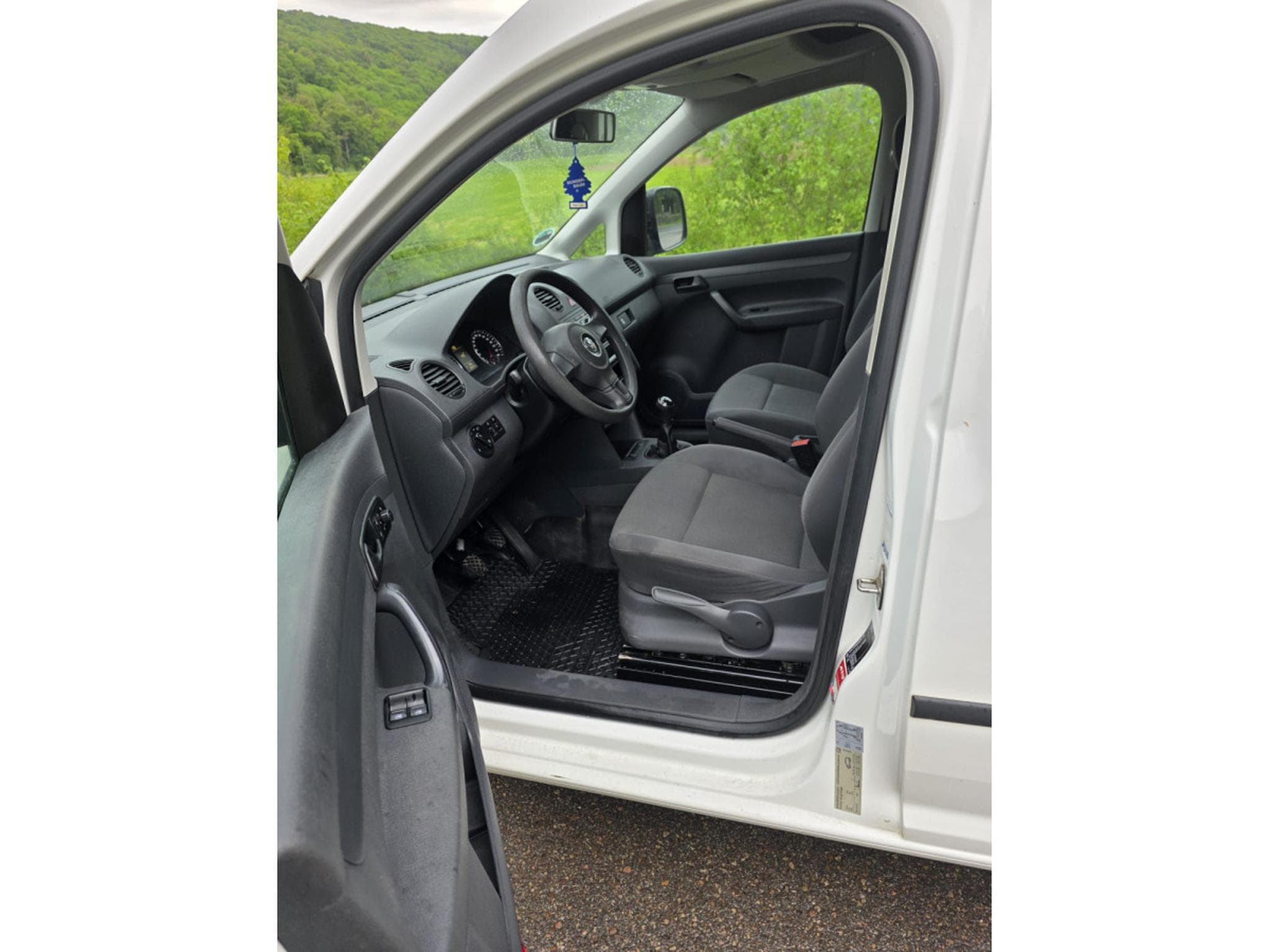 VW Caddy 1.6 TDI (2017) - Foto 6