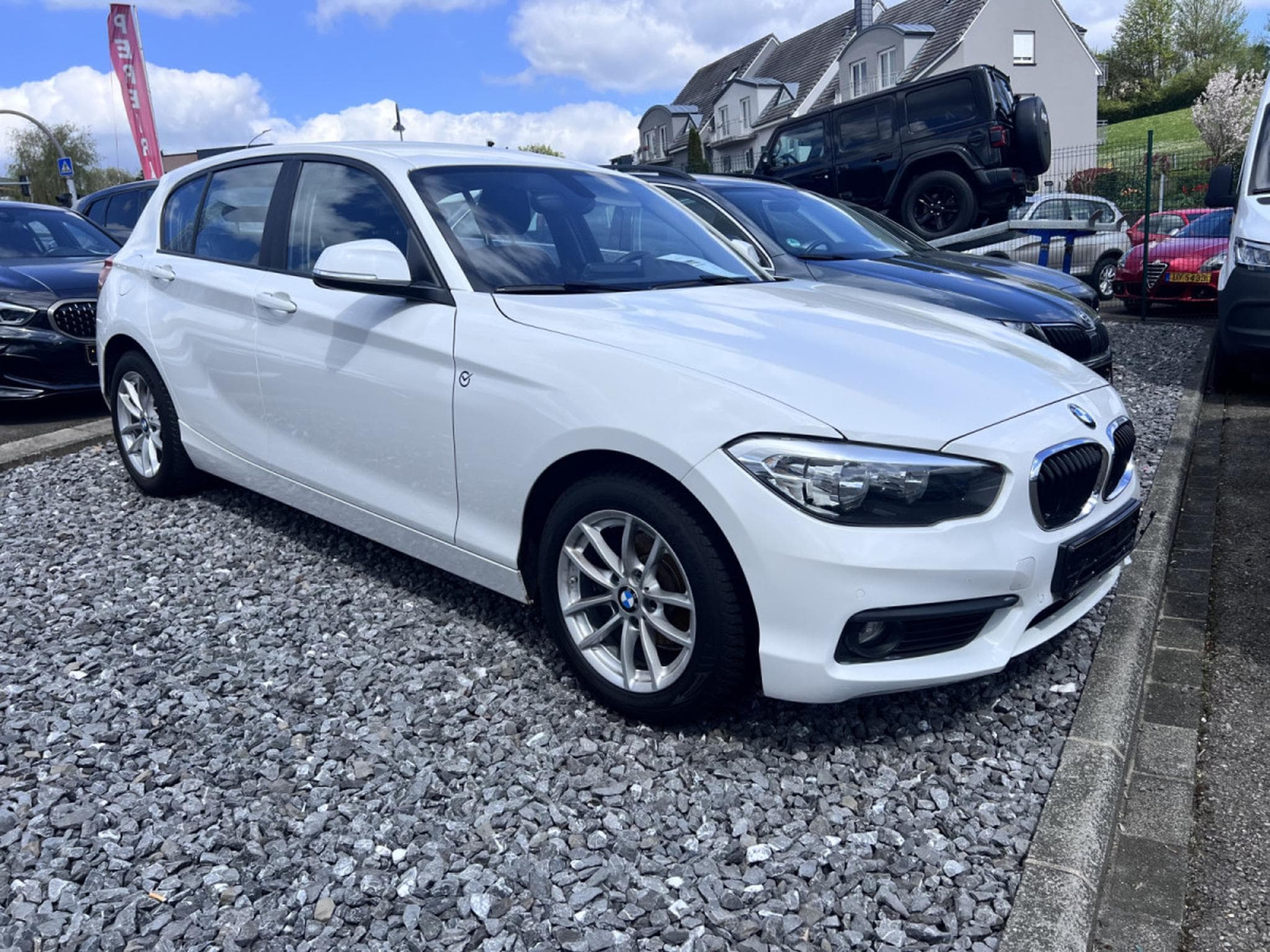 BMW 118 i FACELIFT NAVI (2017) - Photo 1