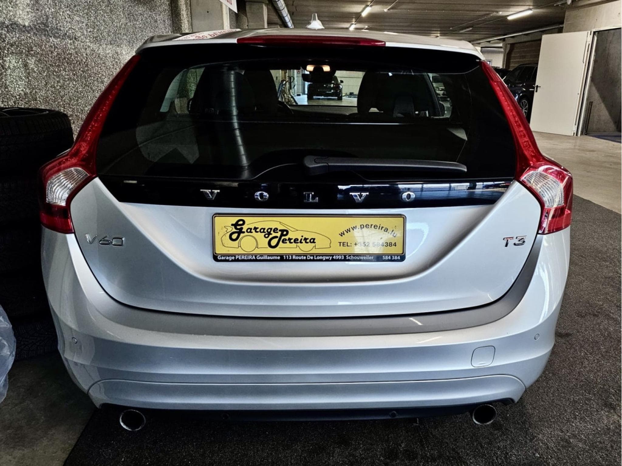 Volvo V60 T3 AUTO NAVI (2015) - Photo 3