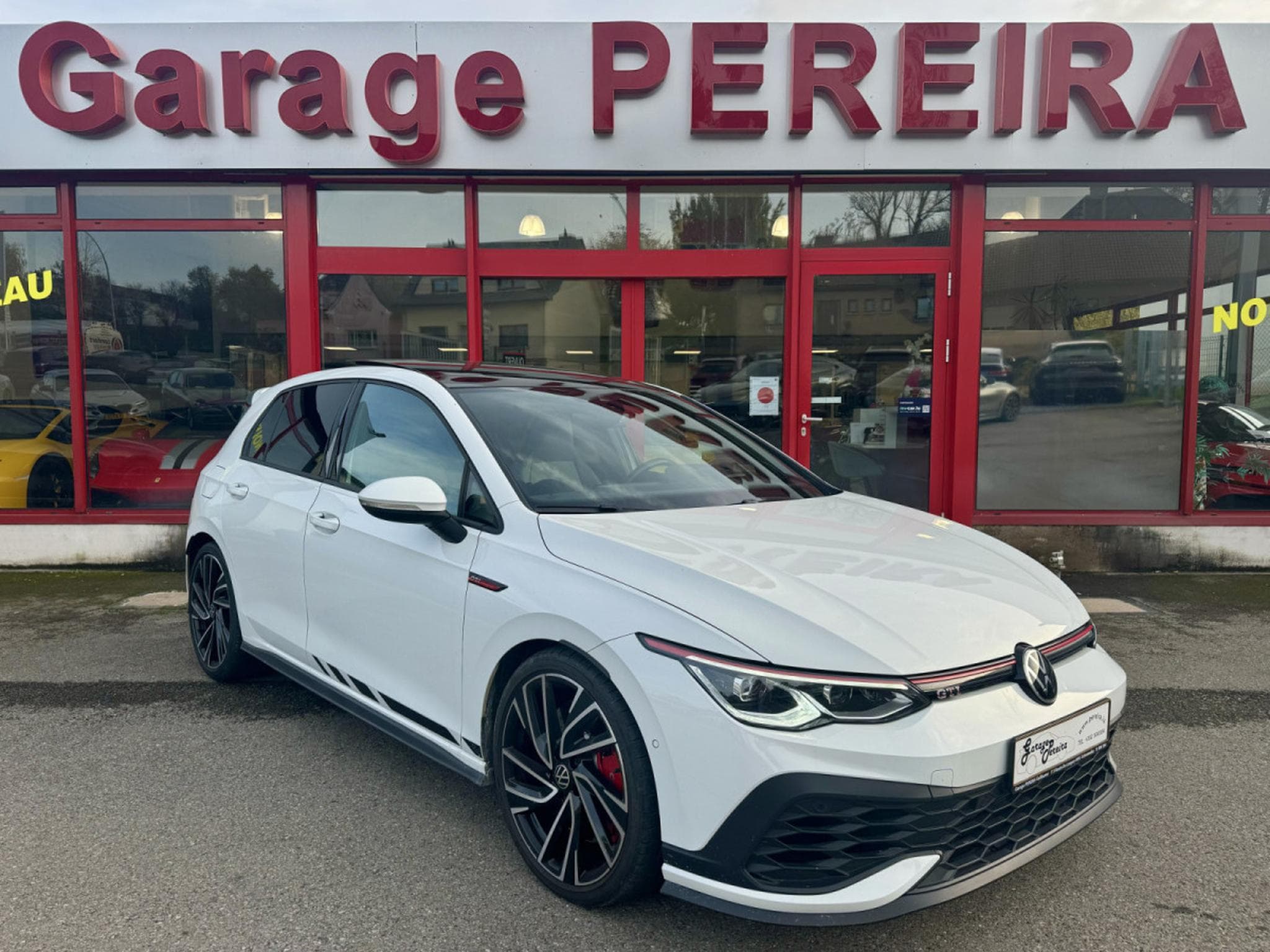 VW Golf GTI 2.0 TSI 300 CLUBSPORT DCC IQ LIGHT HEAD UP HARMAN KARDON (2021) - Photo 1